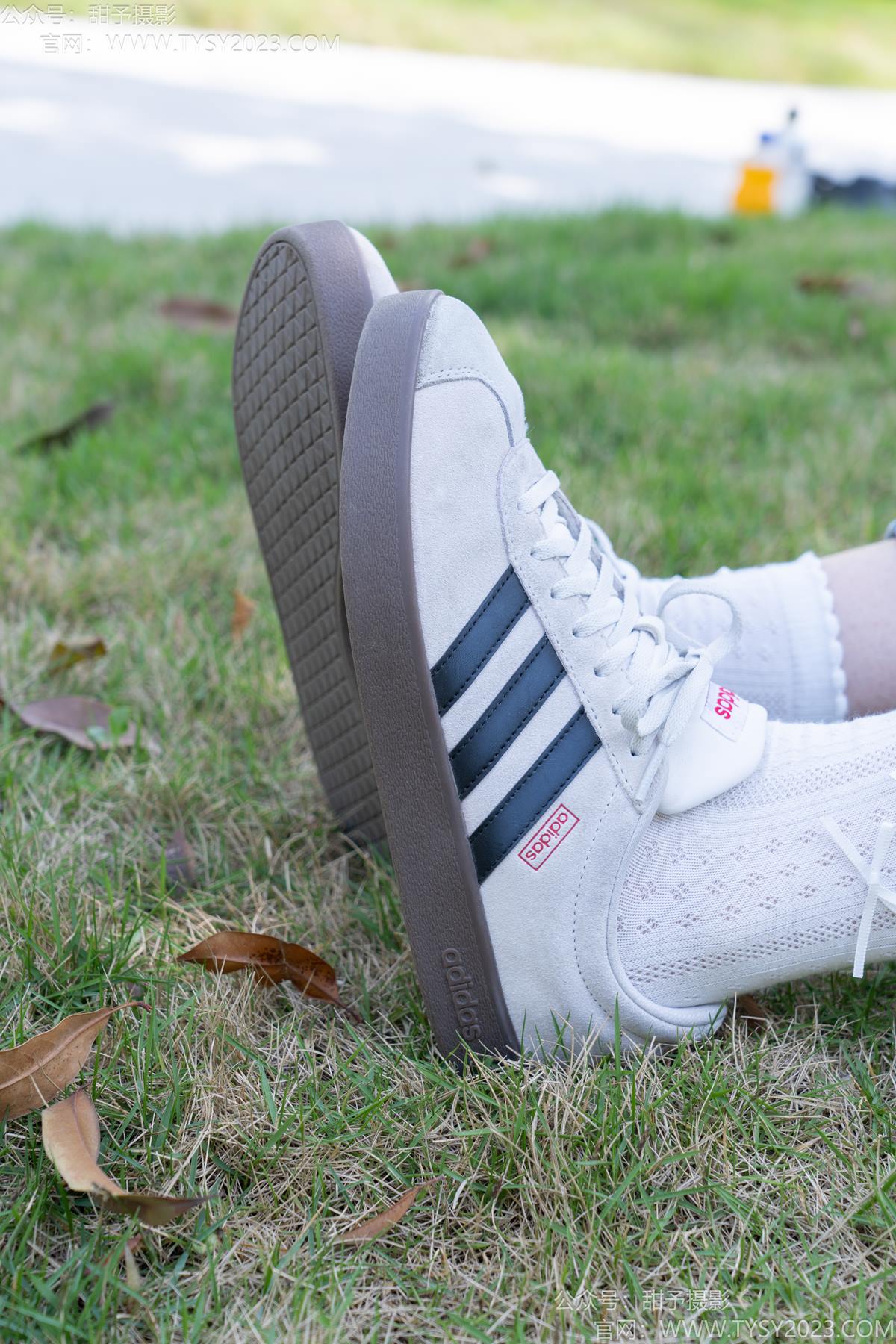 图片[89]-甜予摄影 NO.194 小橙子-板鞋、白棉袜、裸足[91P] – 速更版-美库