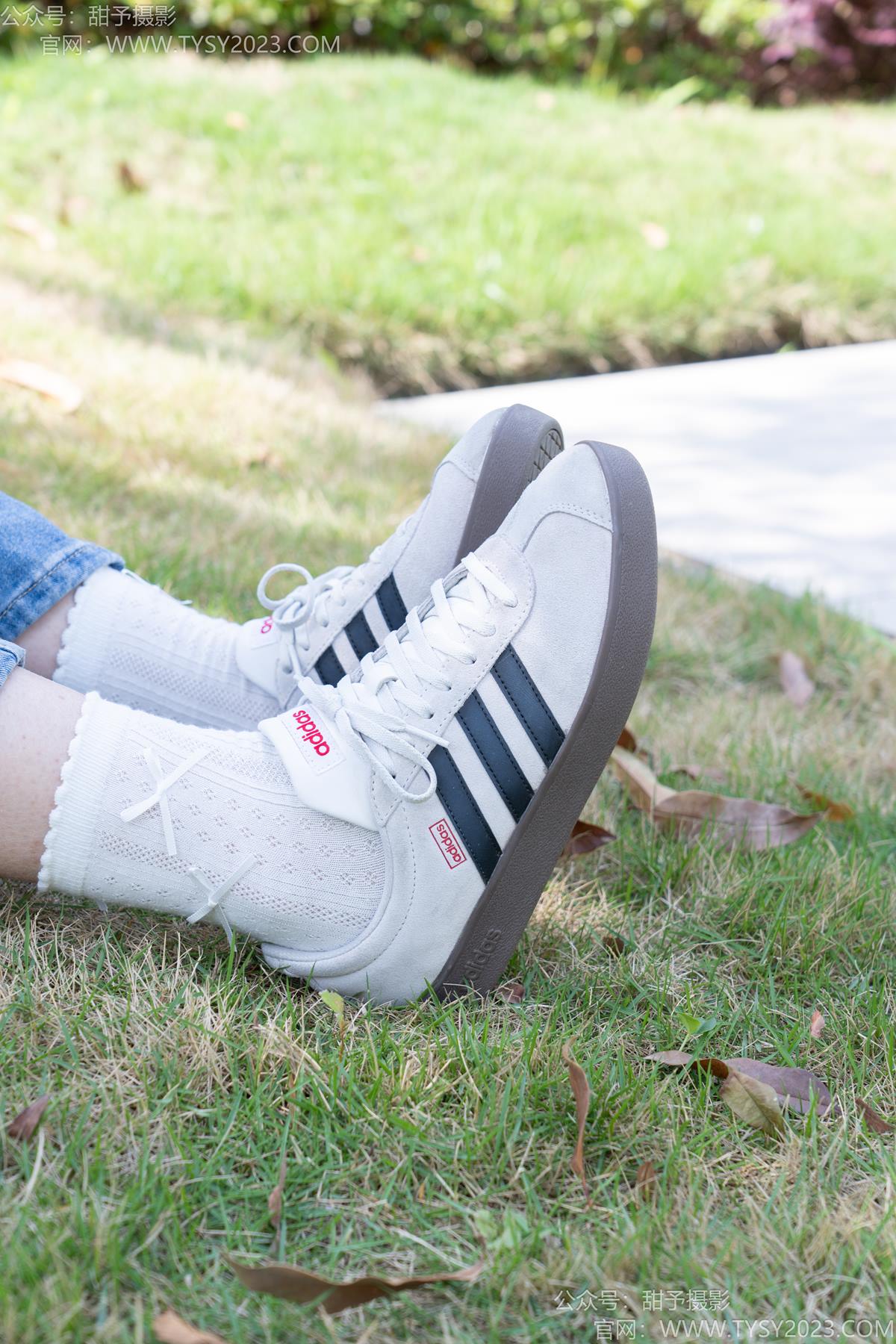 图片[92]-甜予摄影 NO.194 小橙子-板鞋、白棉袜、裸足[91P] – 速更版-美库