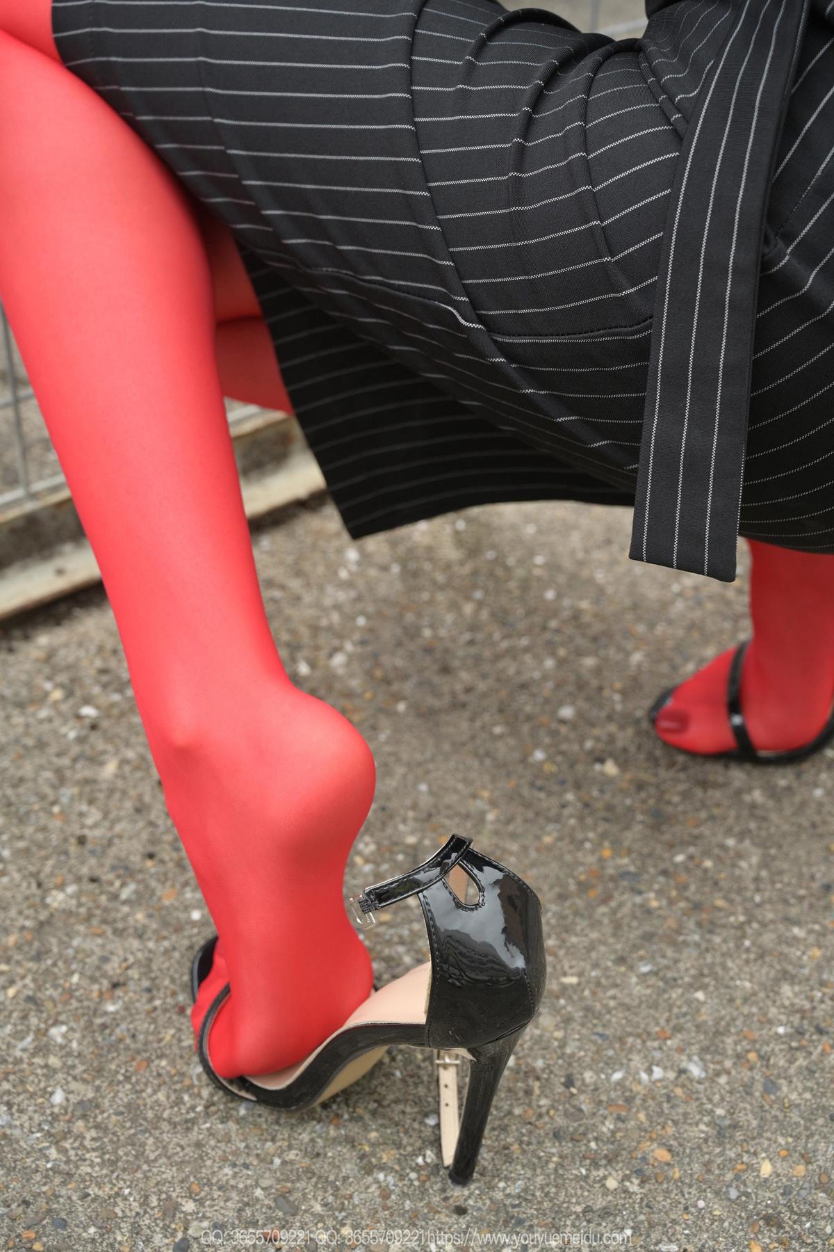 图片[12]-[IESS异思趣向] 2025.05.26 丝享家2063：团团《烈焰红唇》[76P] – 速更版-美库