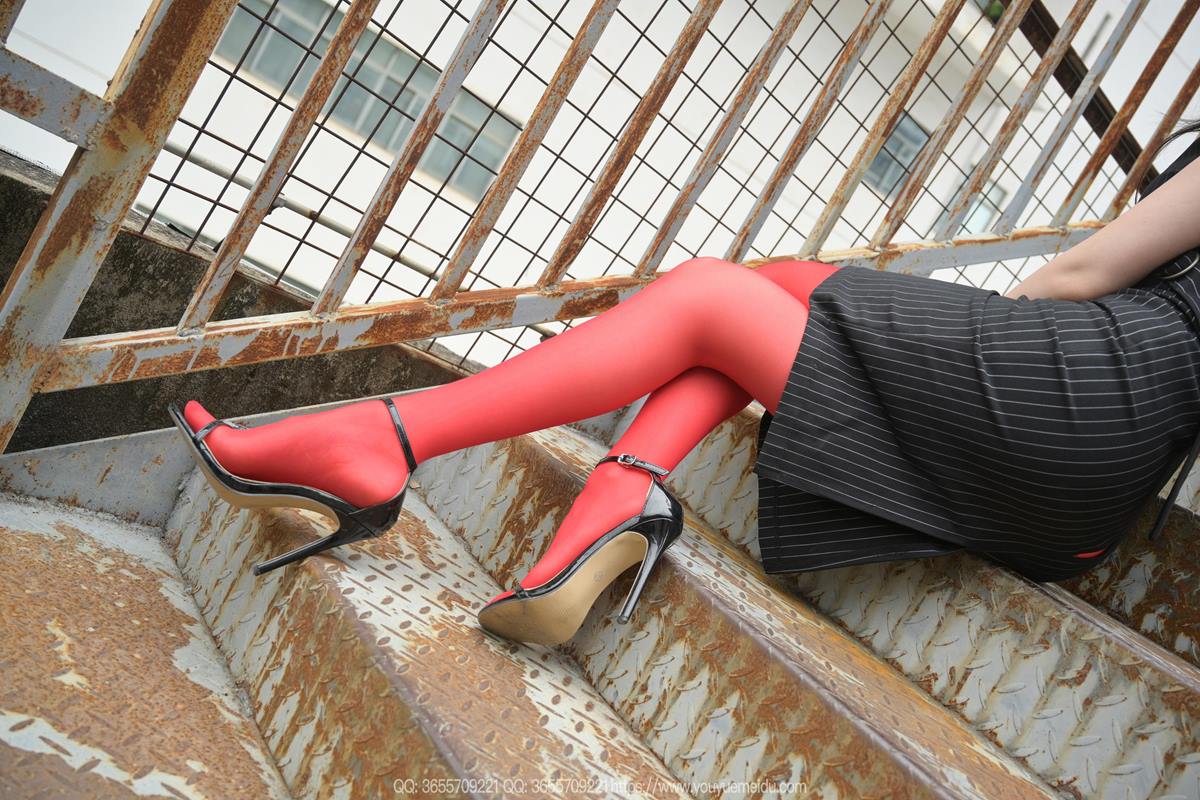 图片[29]-[IESS异思趣向] 2025.05.26 丝享家2063：团团《烈焰红唇》[76P] – 速更版-美库