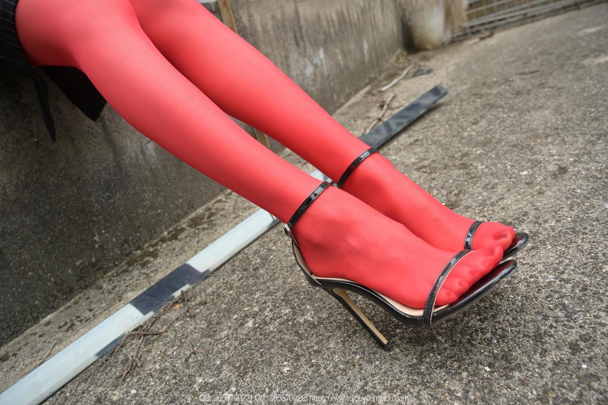 图片[42]-[IESS异思趣向] 2025.05.26 丝享家2063：团团《烈焰红唇》[76P] – 速更版-美库