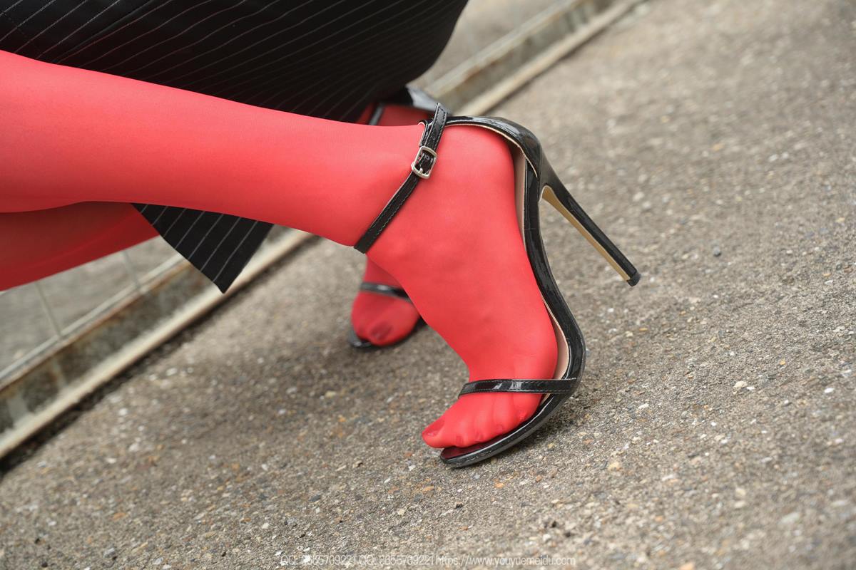 图片[51]-[IESS异思趣向] 2025.05.26 丝享家2063：团团《烈焰红唇》[76P] – 速更版-美库