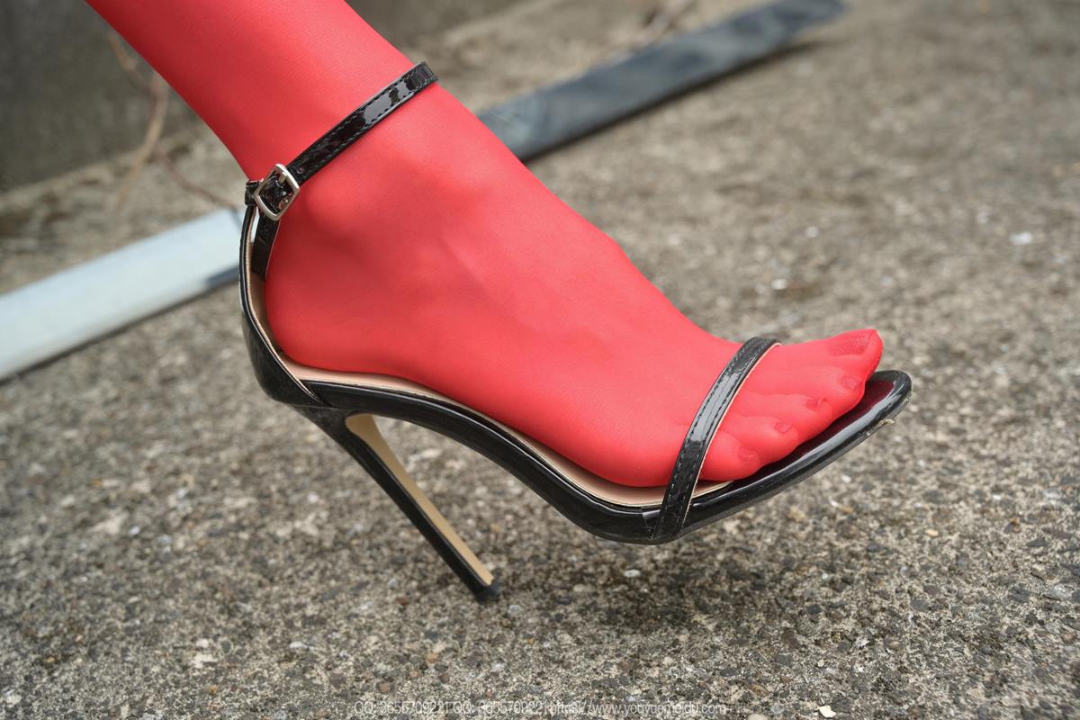 图片[53]-[IESS异思趣向] 2025.05.26 丝享家2063：团团《烈焰红唇》[76P] – 速更版-美库