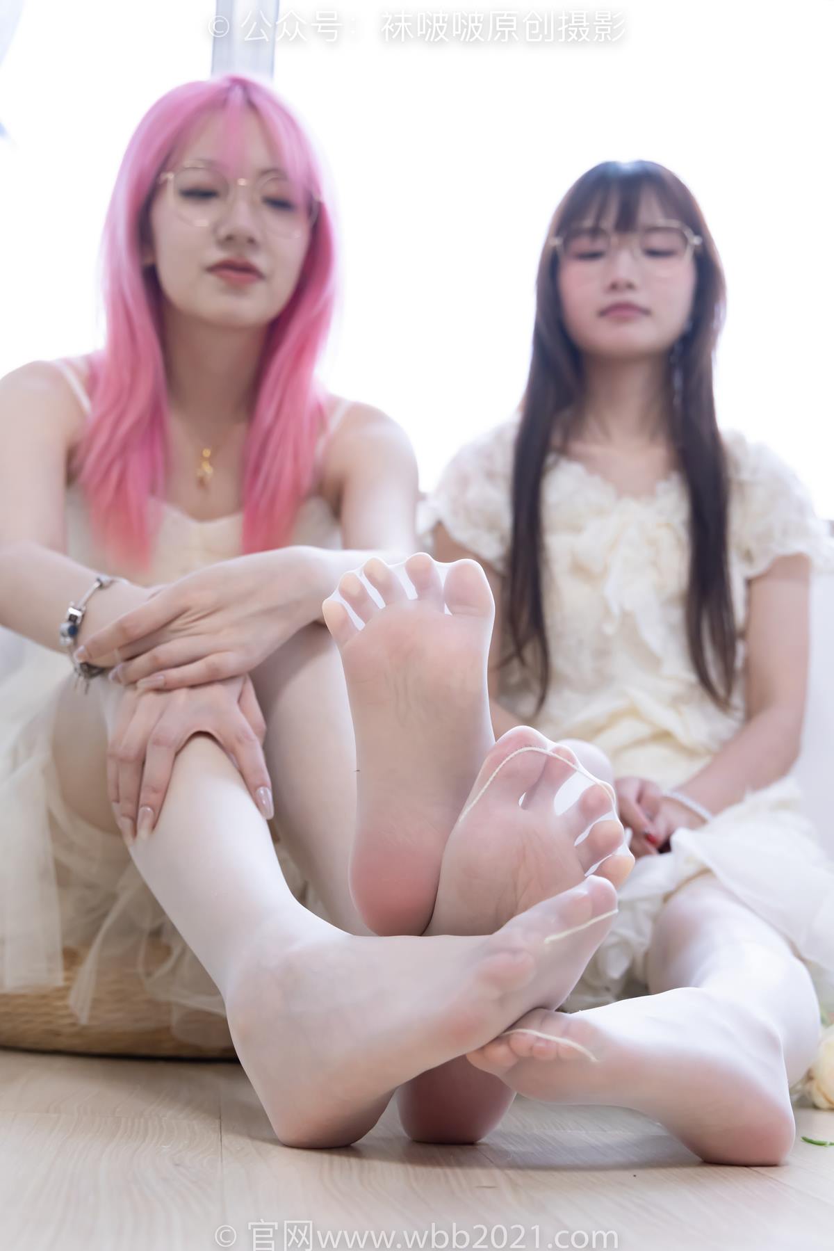 图片[42]-[BoBoSocks袜啵啵]NO.563 小甜豆甜甜圈-高跟鞋、油亮白丝、裸足[100P] – 速更版-美库