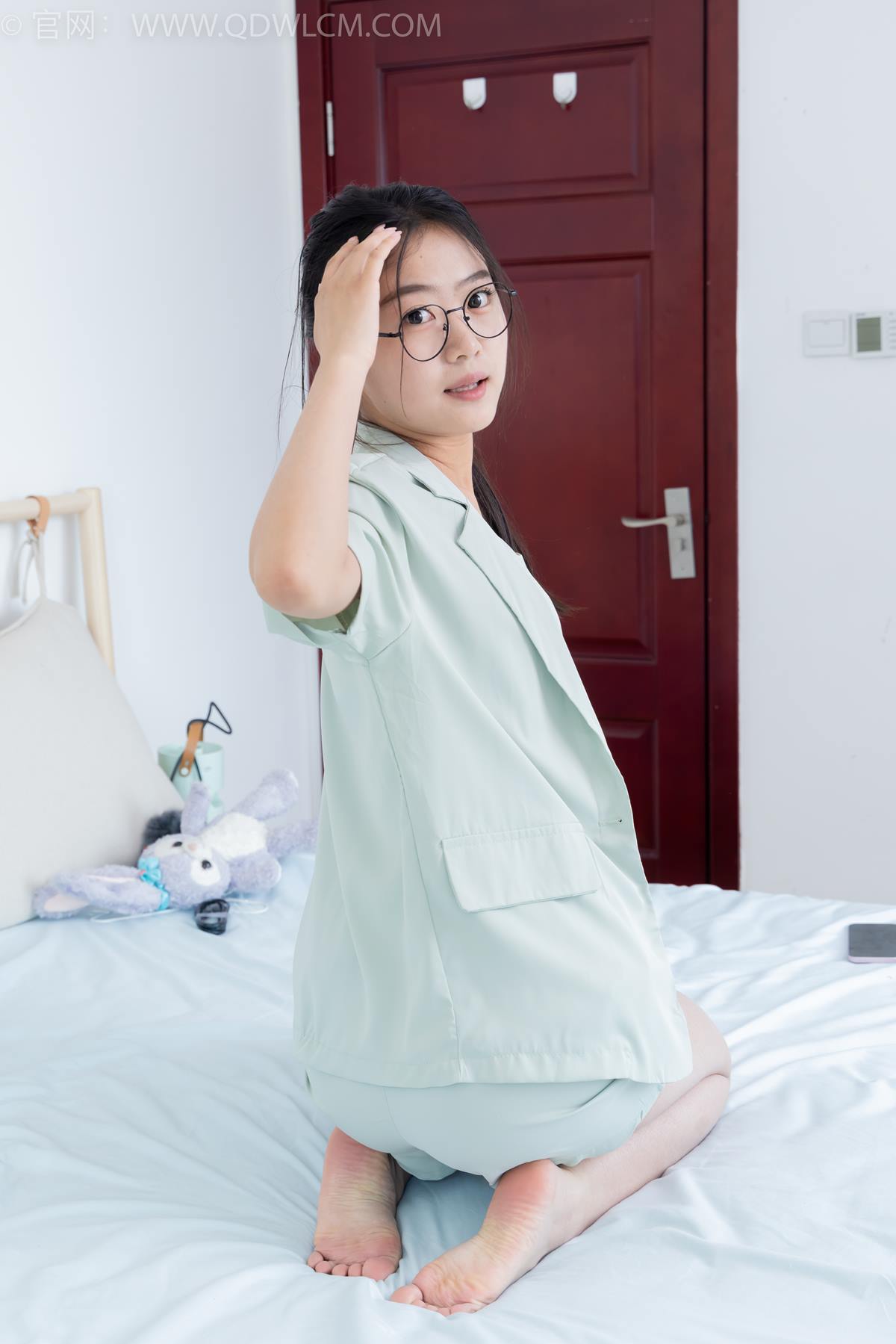 图片[45]-物恋传媒 NO.2384 芋头-三双高跟鞋、薄肉丝、裸足[104P] – 速更版-美库