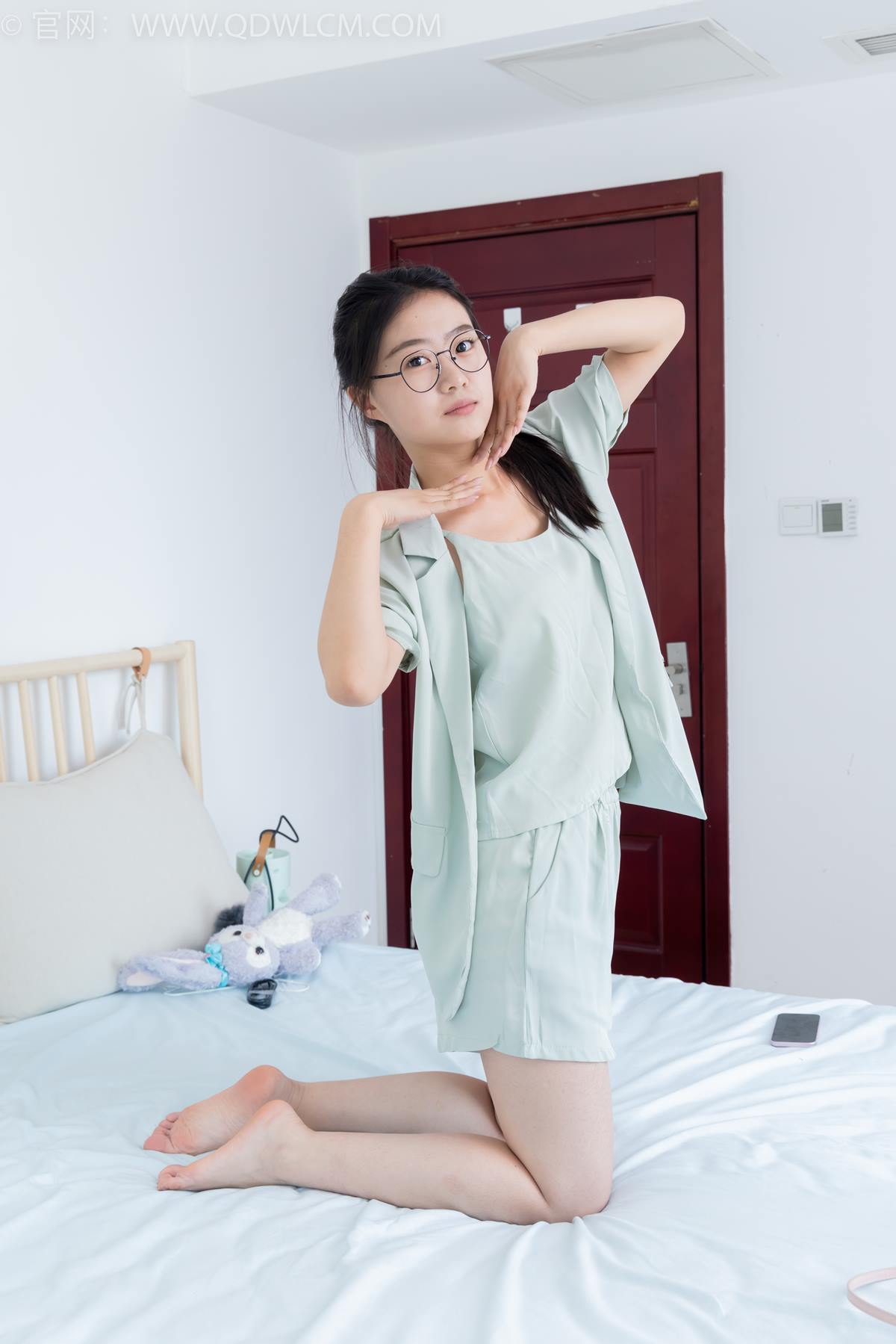 图片[48]-物恋传媒 NO.2384 芋头-三双高跟鞋、薄肉丝、裸足[104P] – 速更版-美库