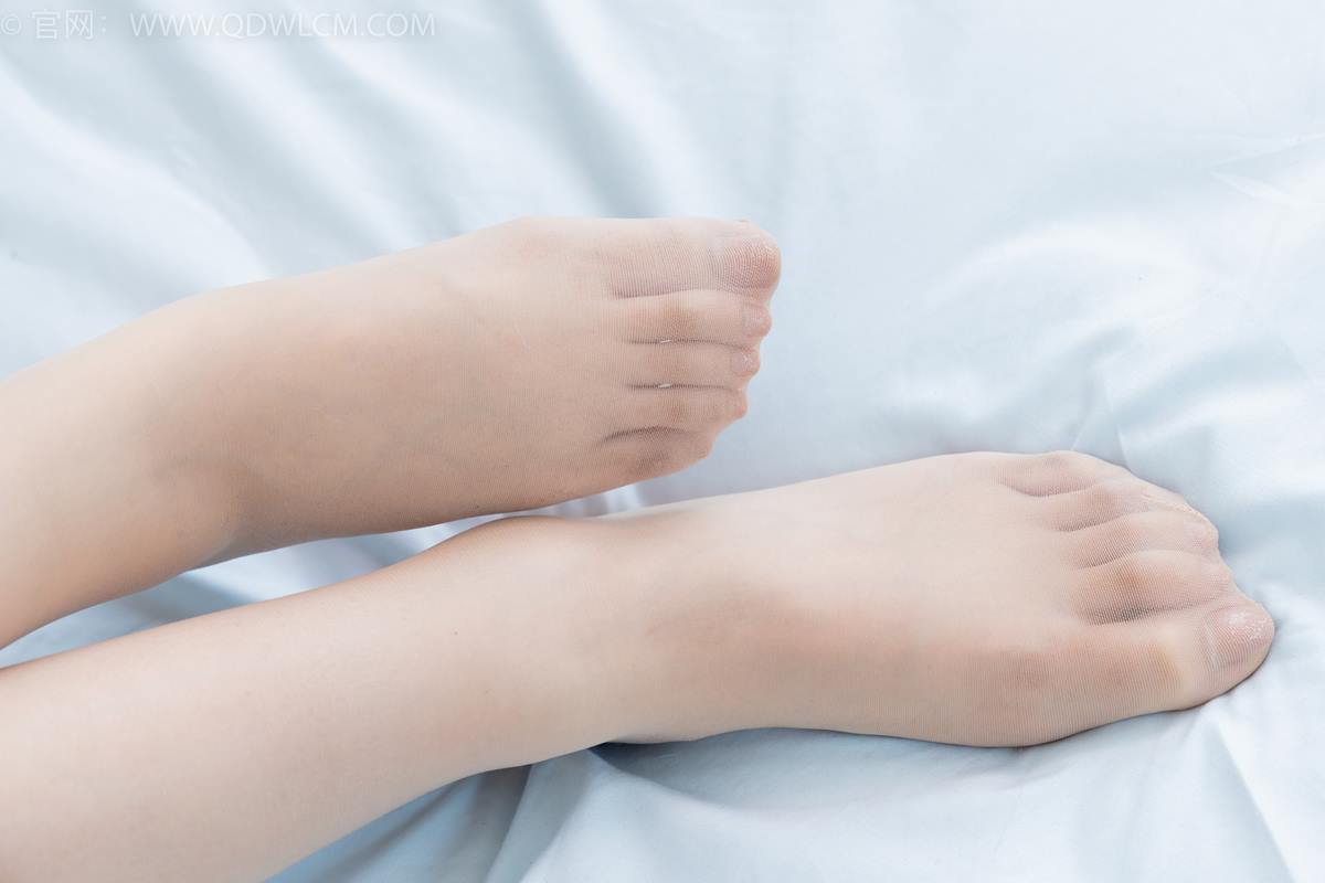 图片[101]-物恋传媒 NO.2384 芋头-三双高跟鞋、薄肉丝、裸足[104P] – 速更版-美库