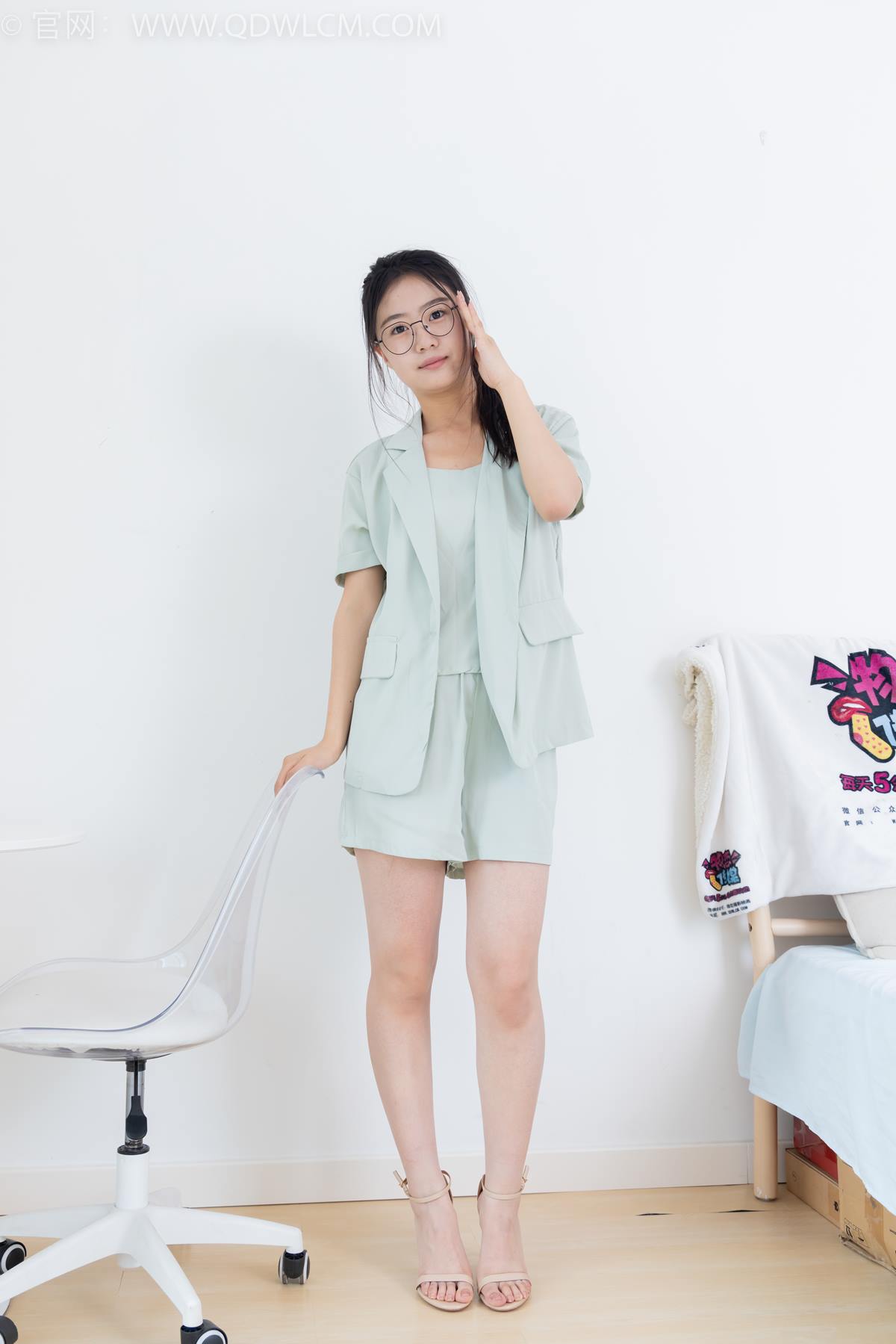 图片[106]-物恋传媒 NO.2384 芋头-三双高跟鞋、薄肉丝、裸足[104P] – 速更版-美库