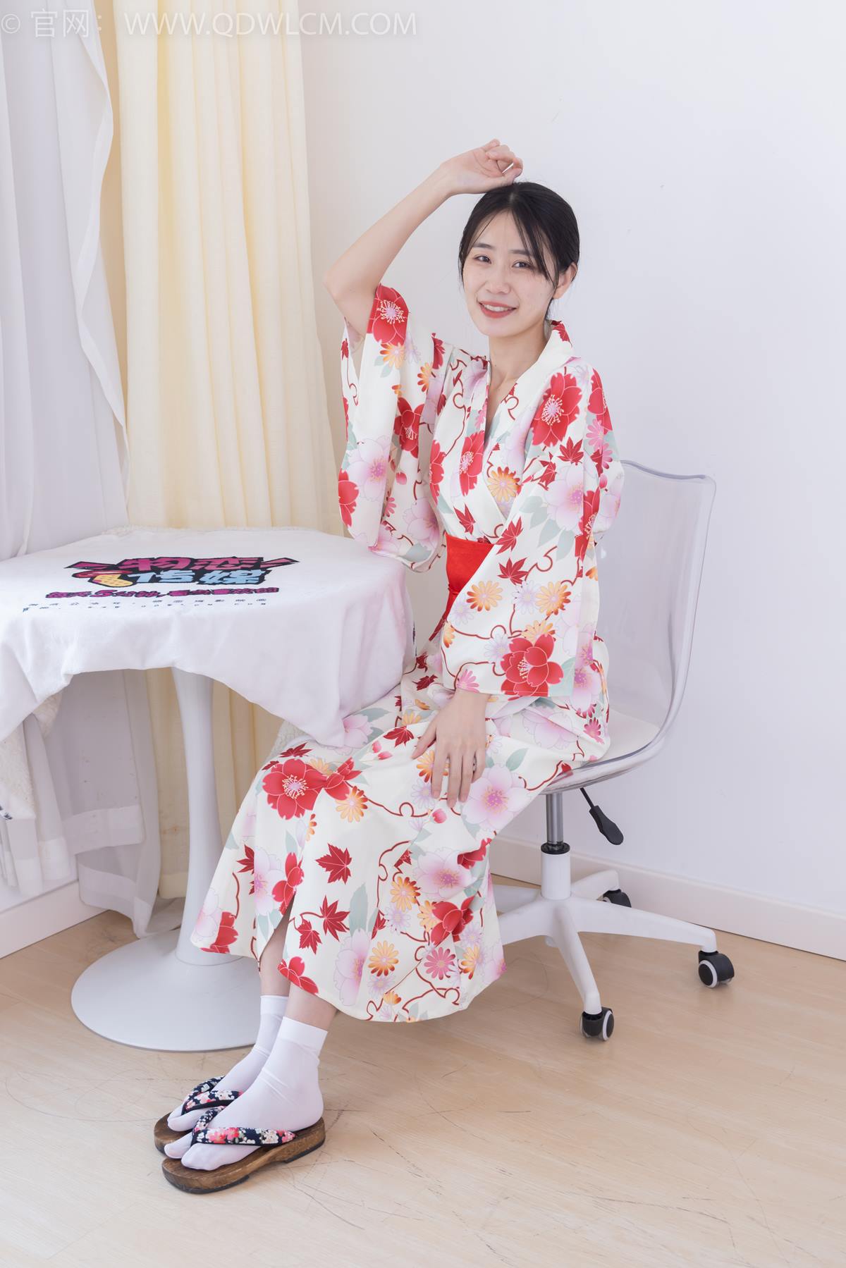 图片[21]-物恋传媒 NO.2385 菜菜-木屐、短白丝、裸足、和服浴衣、裸足[136P] – 速更版-美库