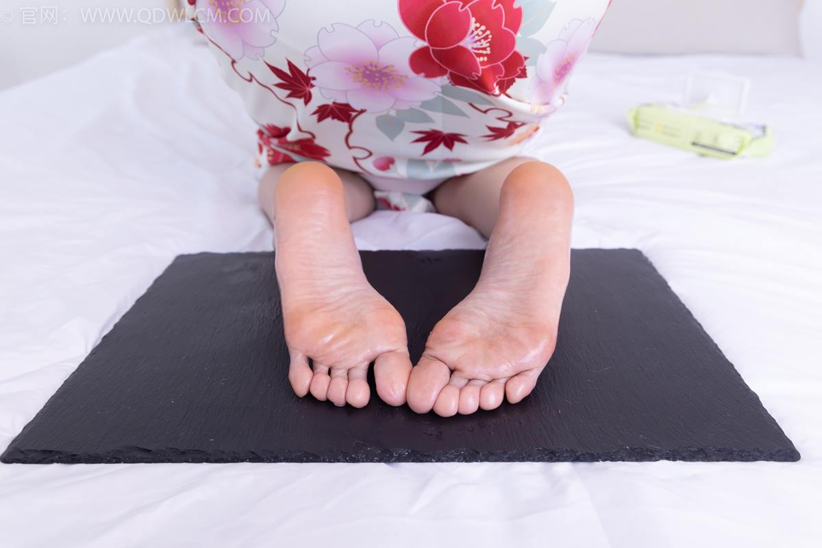 图片[124]-物恋传媒 NO.2385 菜菜-木屐、短白丝、裸足、和服浴衣、裸足[136P] – 速更版-美库