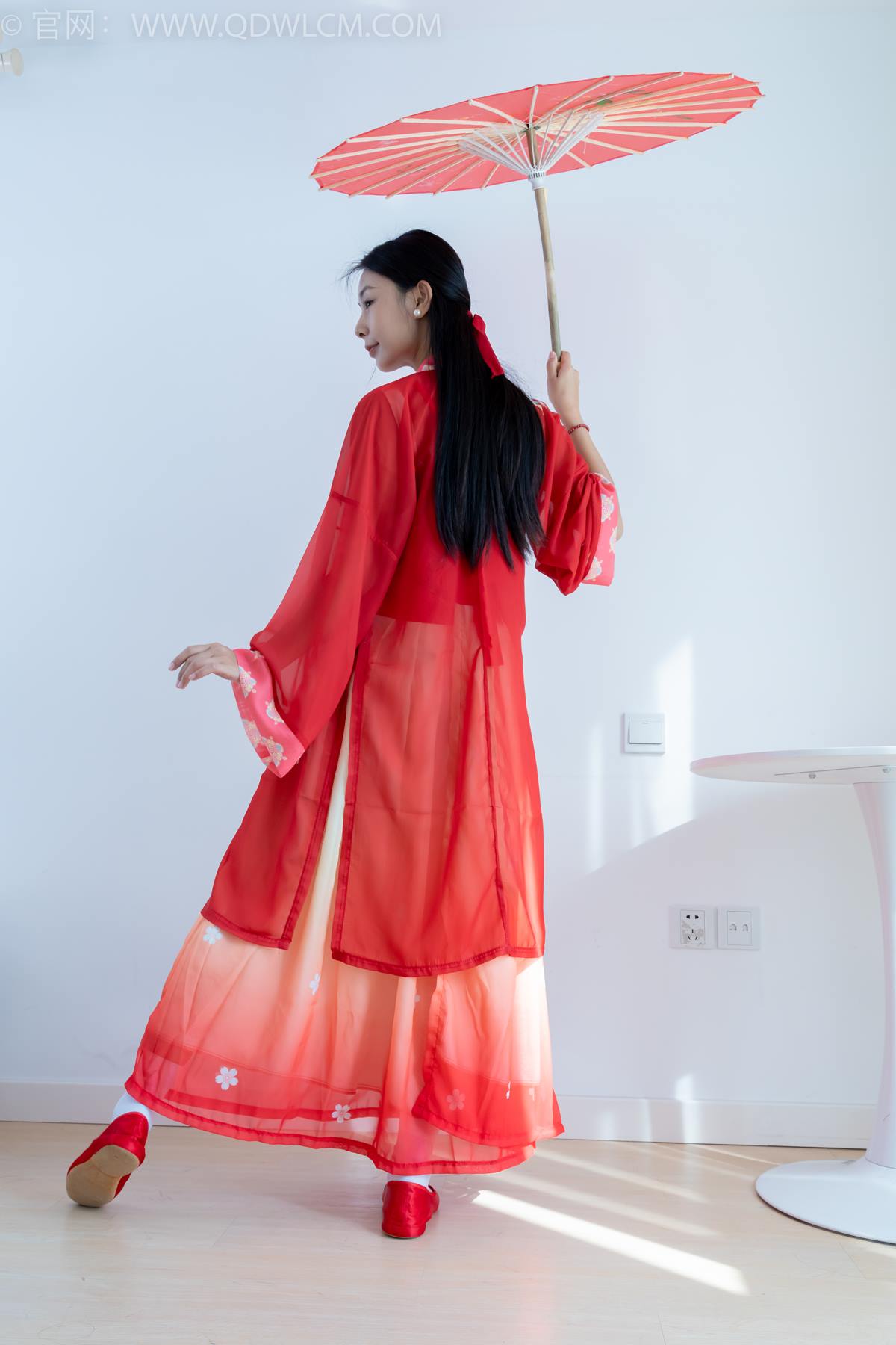 图片[16]-物恋传媒 NO.2386 岚岚-布鞋、短白丝、红色船袜、汉服[137P] – 速更版-美库