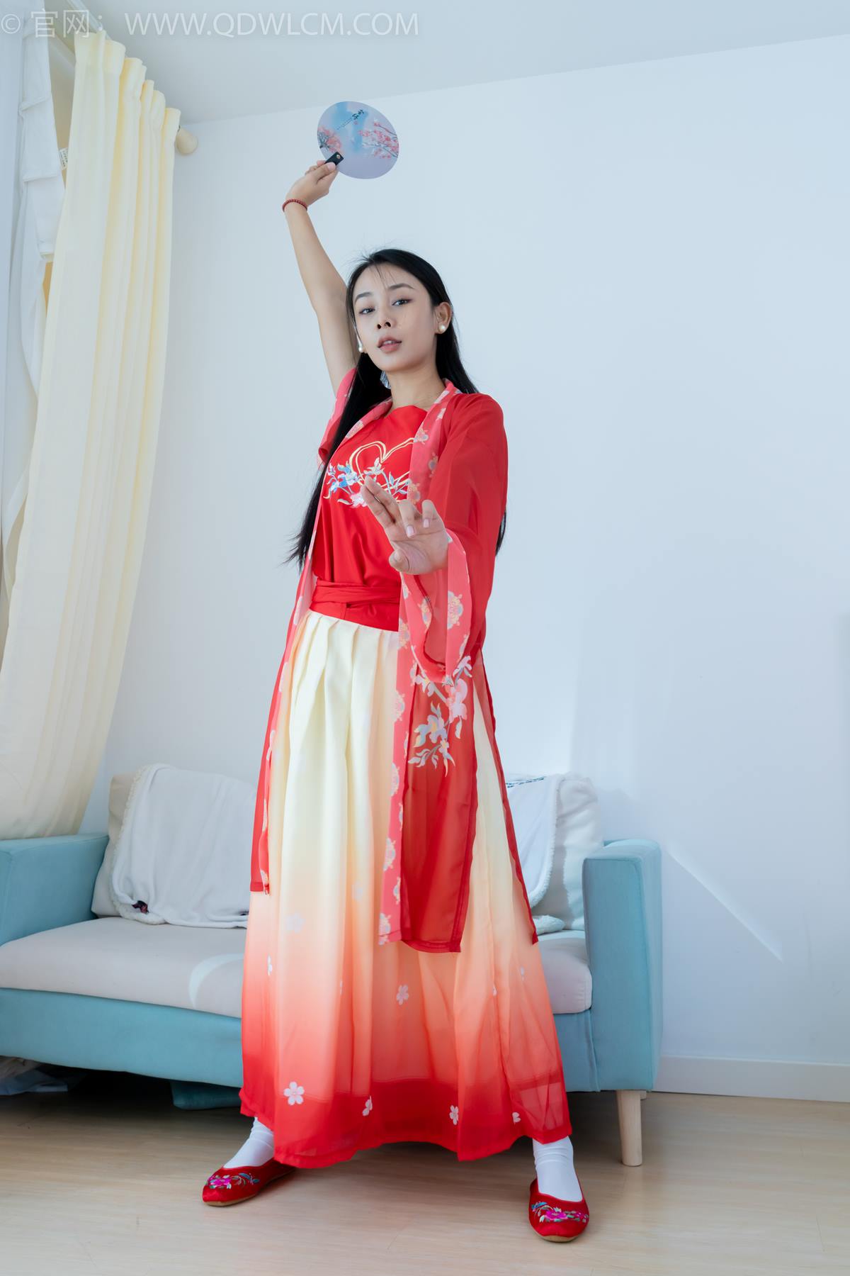 图片[18]-物恋传媒 NO.2386 岚岚-布鞋、短白丝、红色船袜、汉服[137P] – 速更版-美库