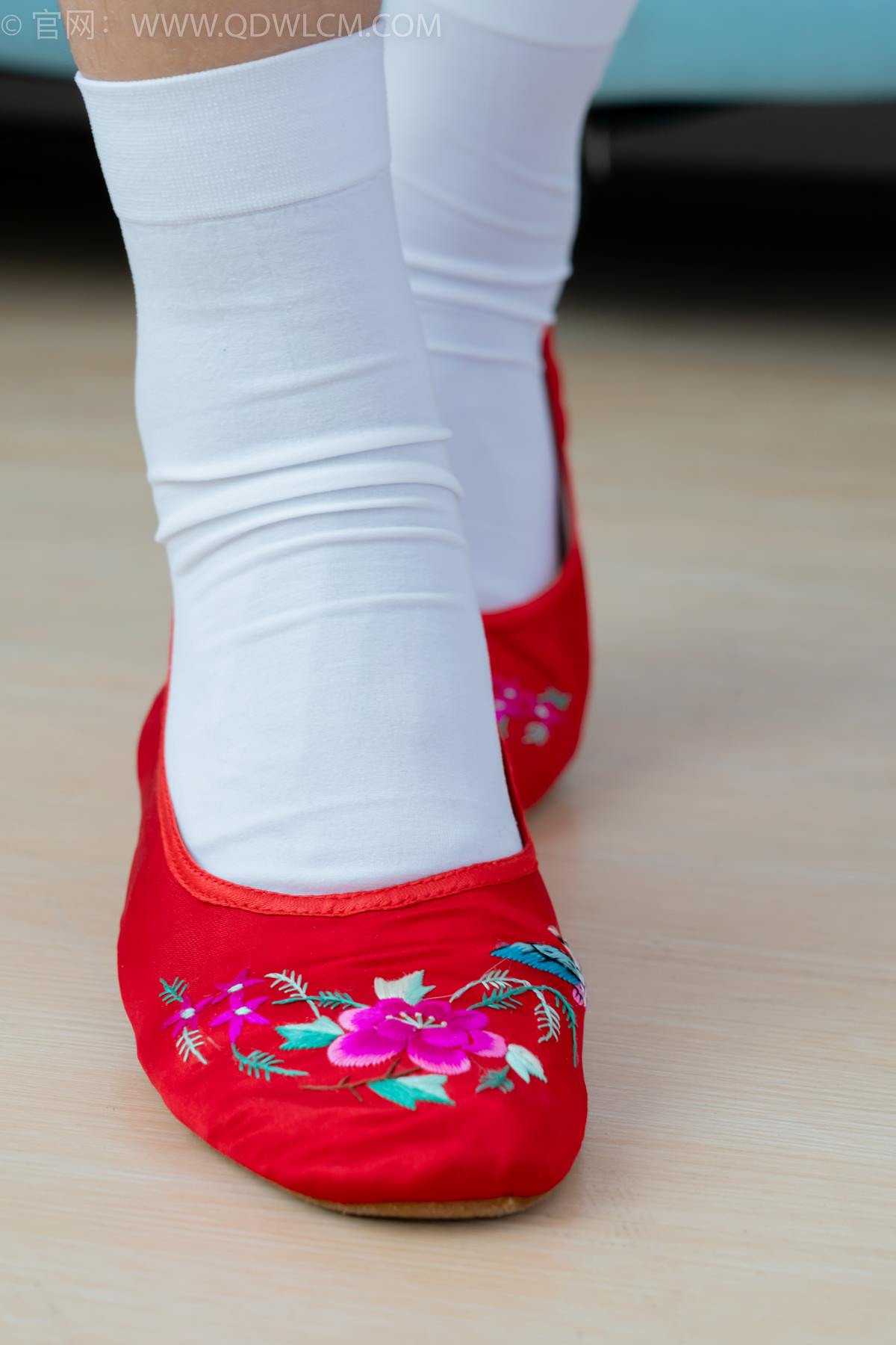 图片[27]-物恋传媒 NO.2386 岚岚-布鞋、短白丝、红色船袜、汉服[137P] – 速更版-美库