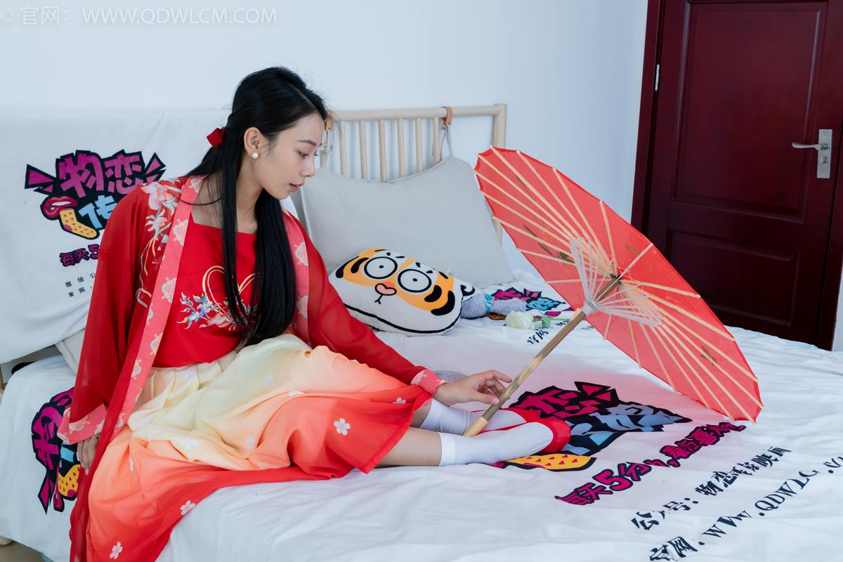 图片[28]-物恋传媒 NO.2386 岚岚-布鞋、短白丝、红色船袜、汉服[137P] – 速更版-美库