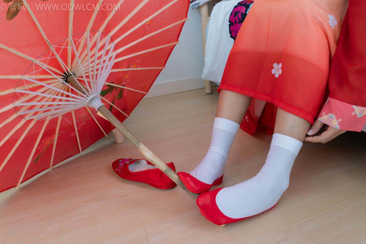 图片[39]-物恋传媒 NO.2386 岚岚-布鞋、短白丝、红色船袜、汉服[137P] – 速更版-美库