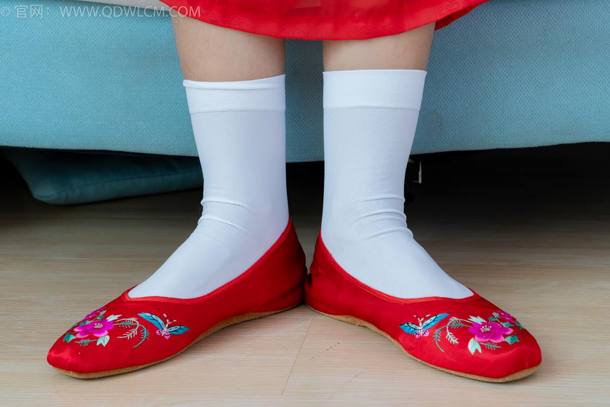 图片[40]-物恋传媒 NO.2386 岚岚-布鞋、短白丝、红色船袜、汉服[137P] – 速更版-美库