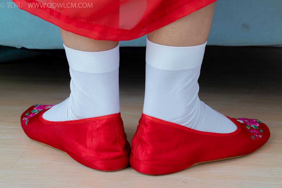 图片[73]-物恋传媒 NO.2386 岚岚-布鞋、短白丝、红色船袜、汉服[137P] – 速更版-美库