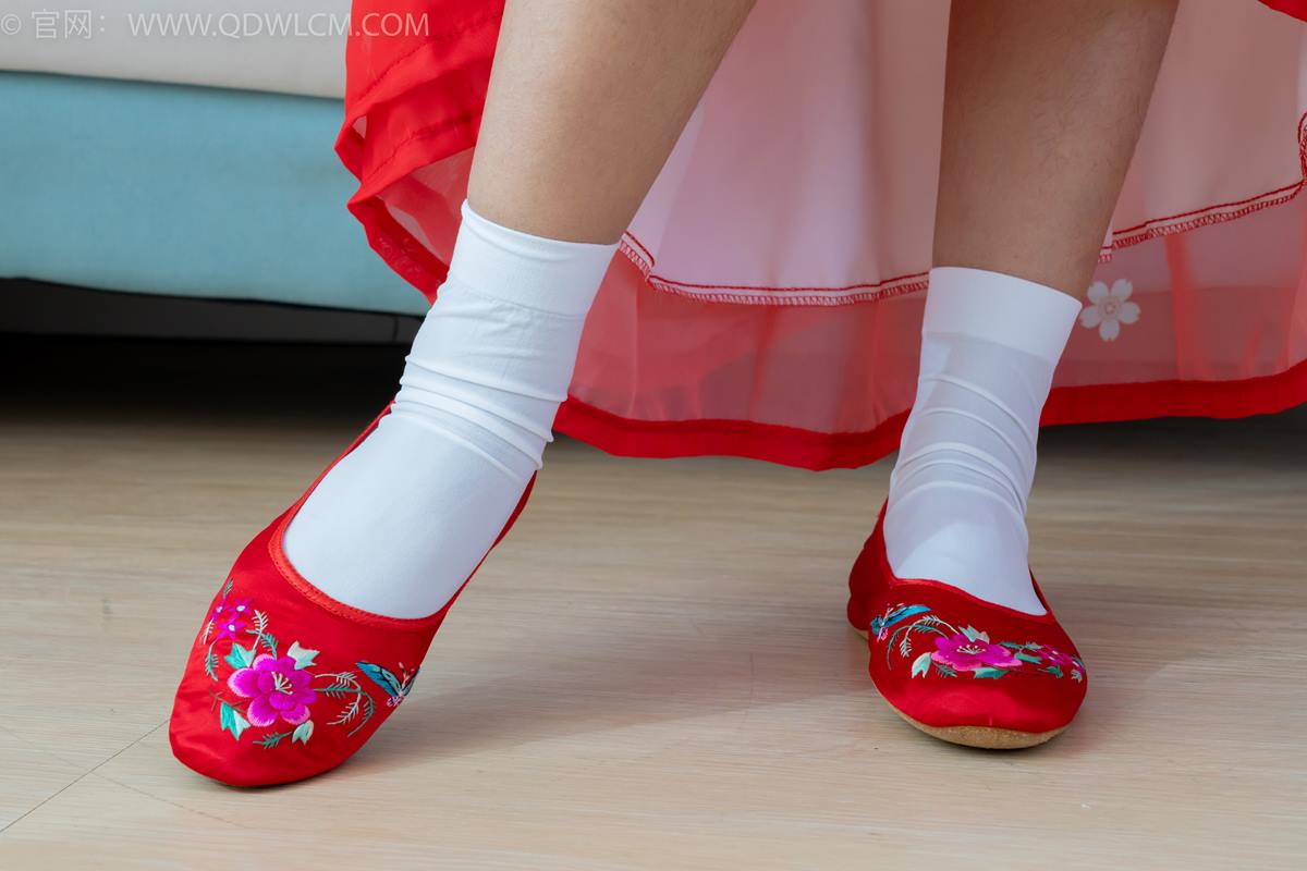 图片[75]-物恋传媒 NO.2386 岚岚-布鞋、短白丝、红色船袜、汉服[137P] – 速更版-美库