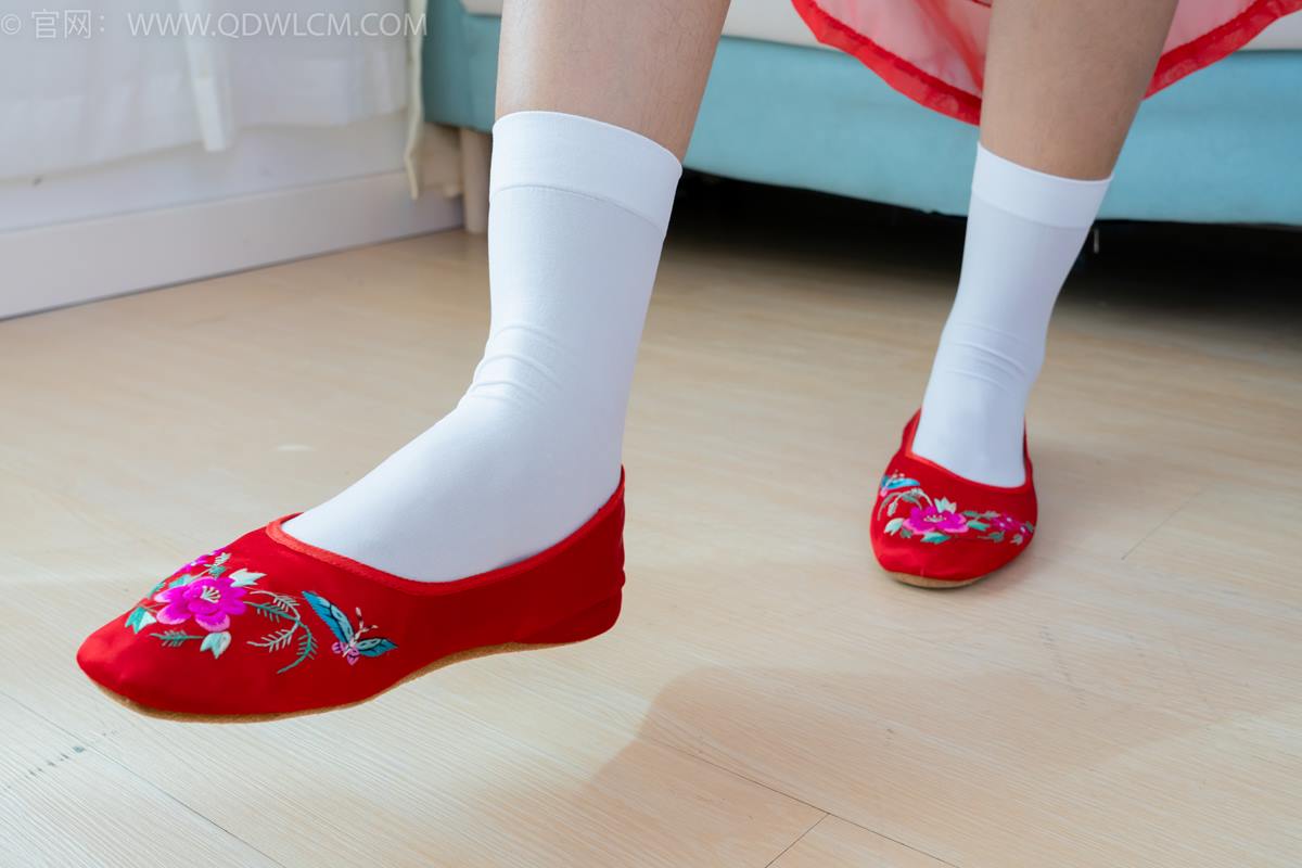 图片[96]-物恋传媒 NO.2386 岚岚-布鞋、短白丝、红色船袜、汉服[137P] – 速更版-美库