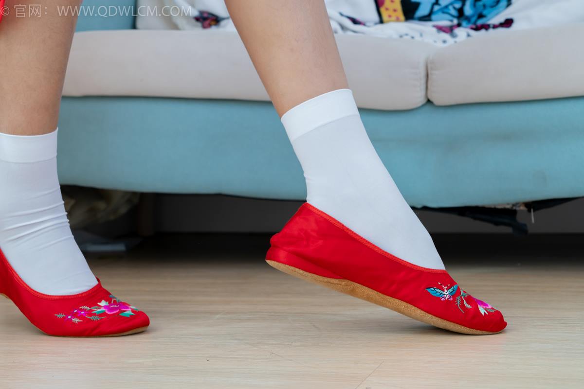图片[103]-物恋传媒 NO.2386 岚岚-布鞋、短白丝、红色船袜、汉服[137P] – 速更版-美库