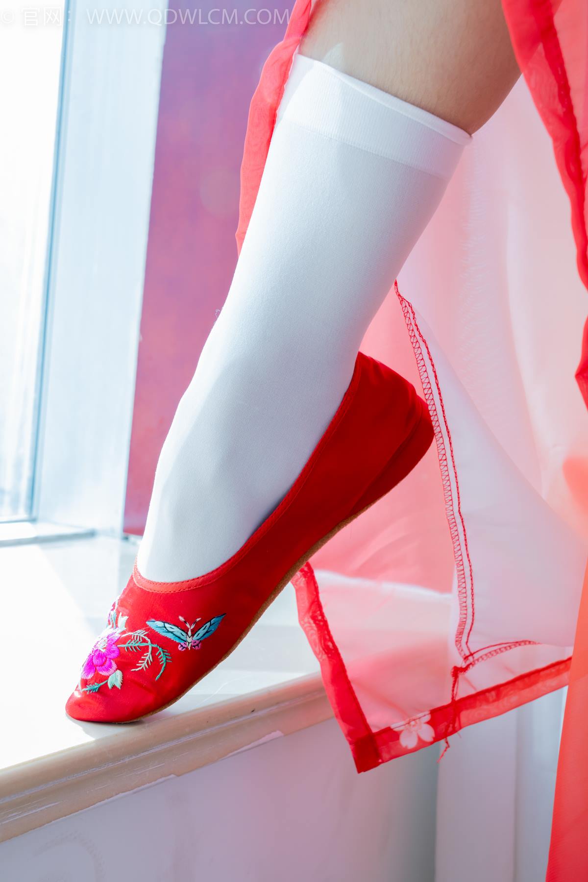 图片[134]-物恋传媒 NO.2386 岚岚-布鞋、短白丝、红色船袜、汉服[137P] – 速更版-美库