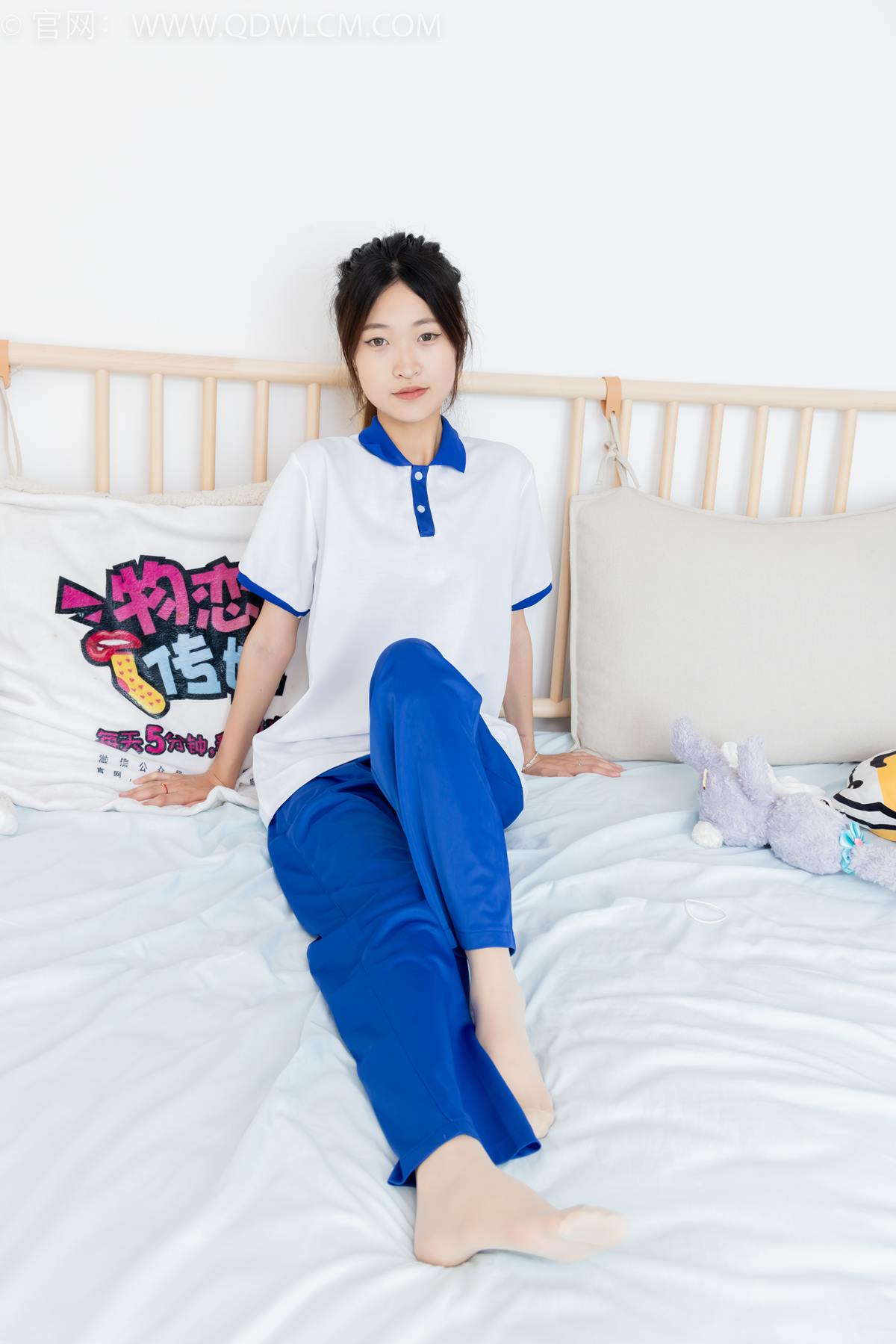 图片[118]-物恋传媒 NO.2387 小夏-帆布鞋、白短棉袜、薄肉丝、校服[118P] – 速更版-美库