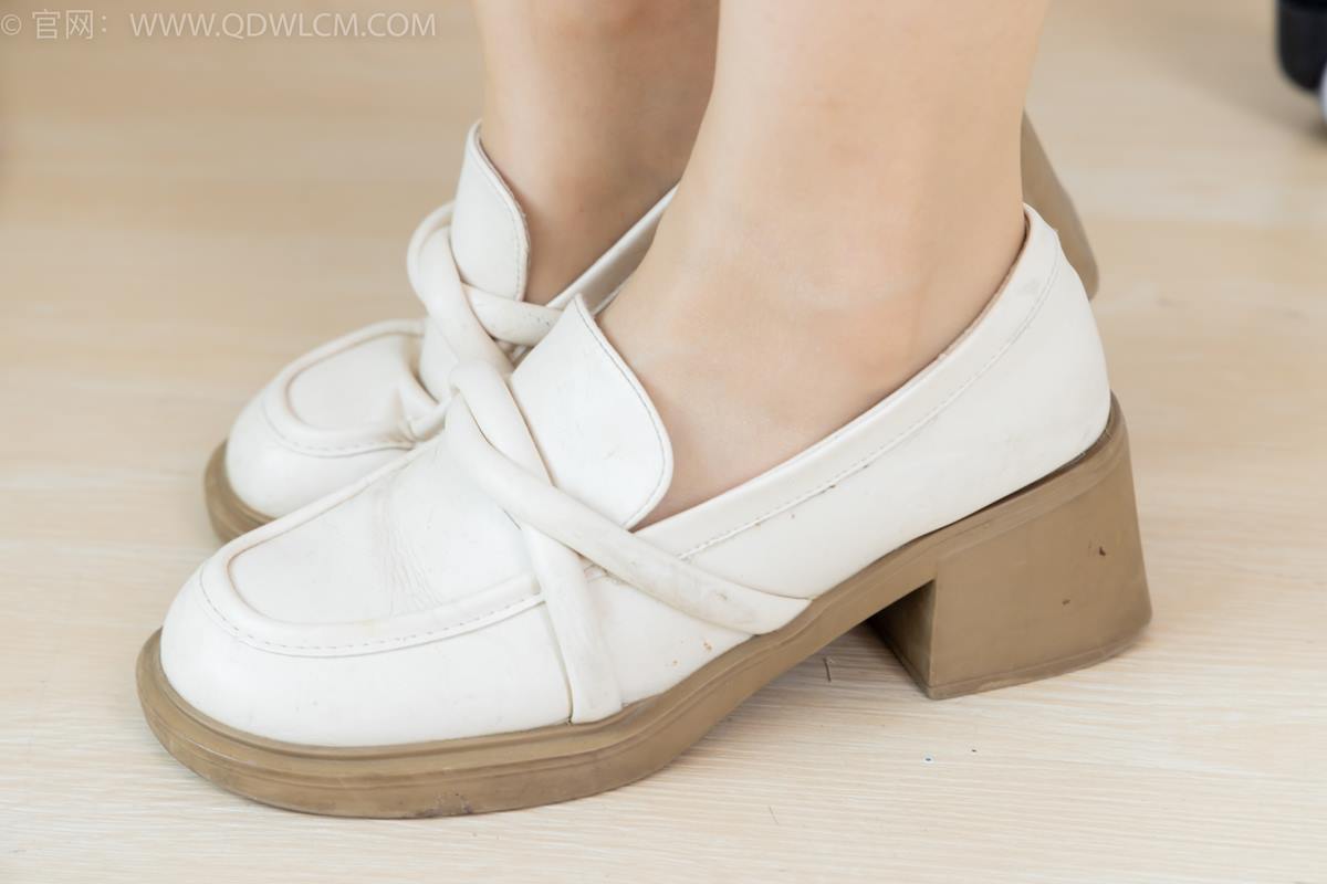 图片[115]-物恋传媒 NO.2388 小紫-皮鞋、薄肉丝大腿袜[136P] – 速更版-美库