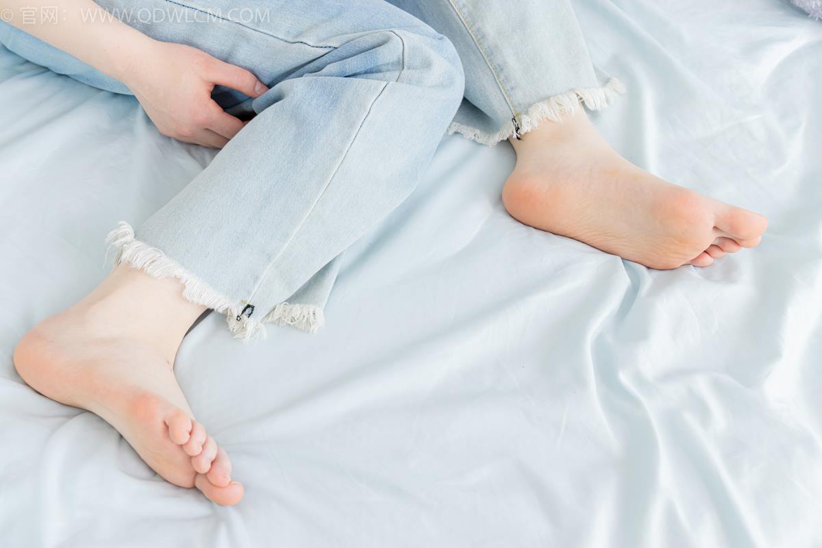 图片[56]-物恋传媒 NO.2390 荔枝-帆布鞋、短白棉袜、裸足[86P] – 速更版-美库