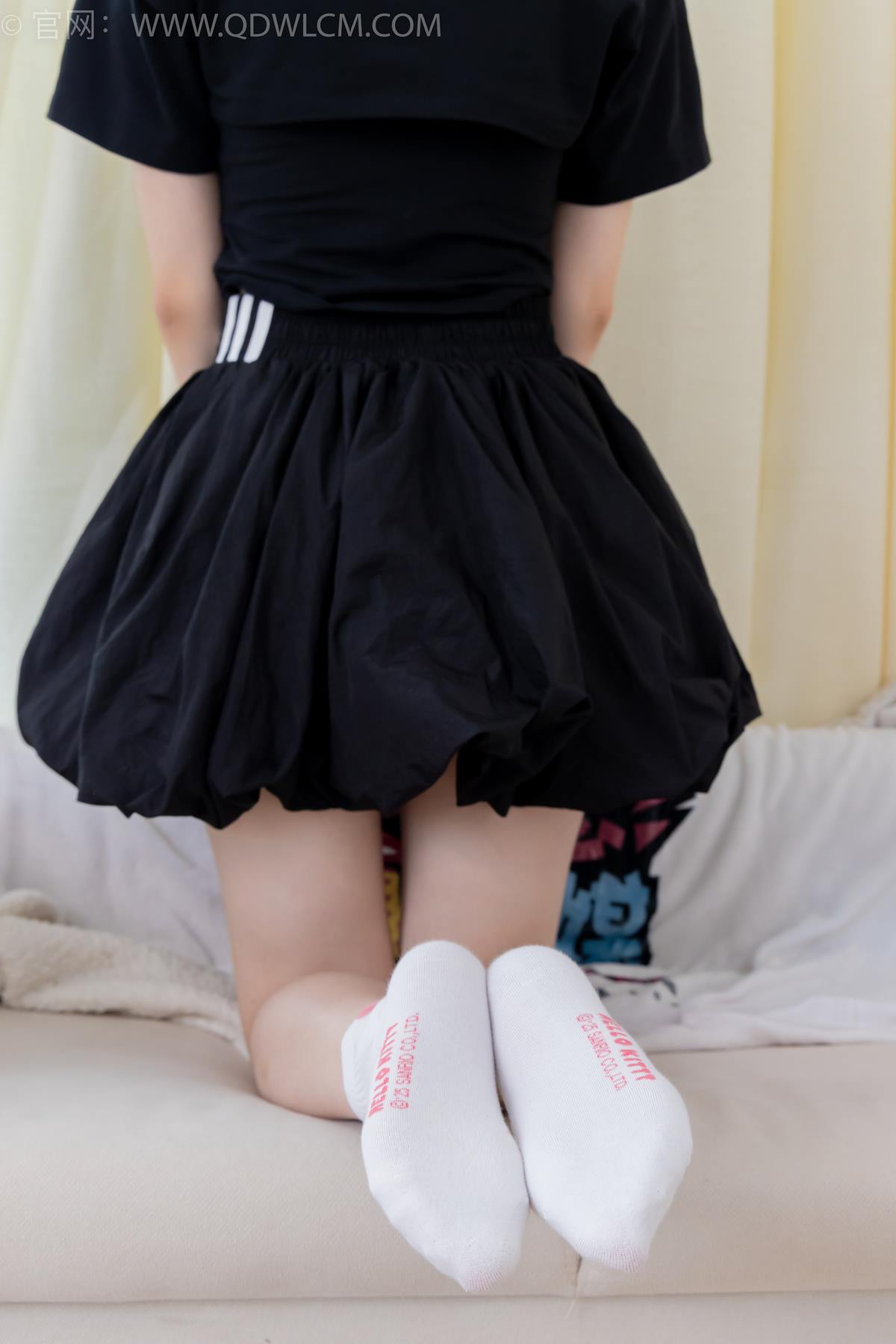 图片[31]-物恋传媒 NO.2392 橙子-皮鞋、白棉袜、裸足[106P] – 速更版-美库
