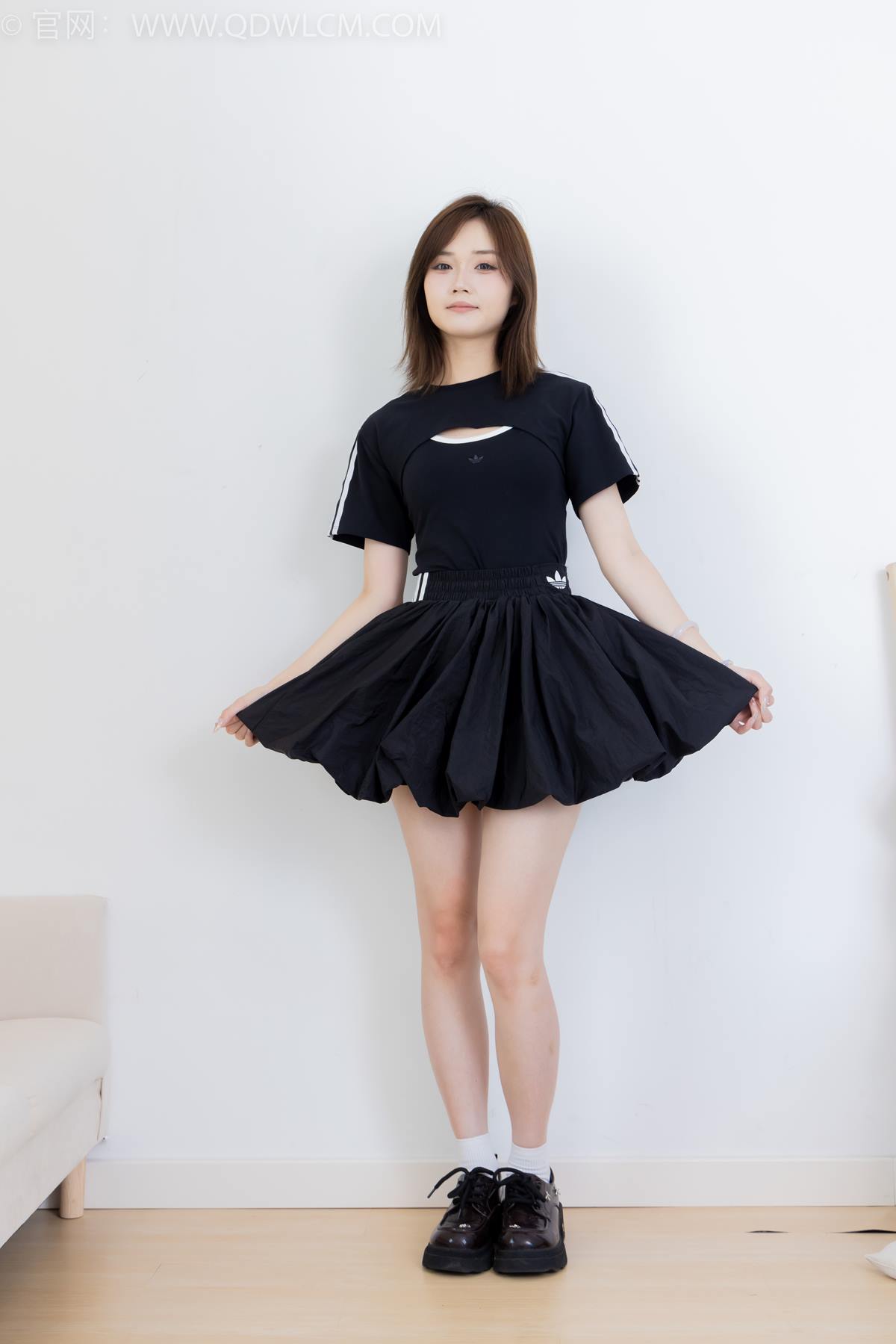 图片[52]-物恋传媒 NO.2392 橙子-皮鞋、白棉袜、裸足[106P] – 速更版-美库