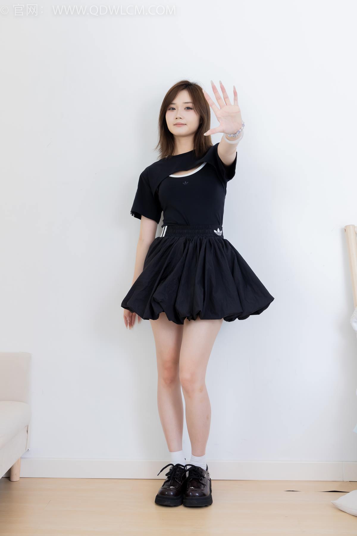 图片[54]-物恋传媒 NO.2392 橙子-皮鞋、白棉袜、裸足[106P] – 速更版-美库