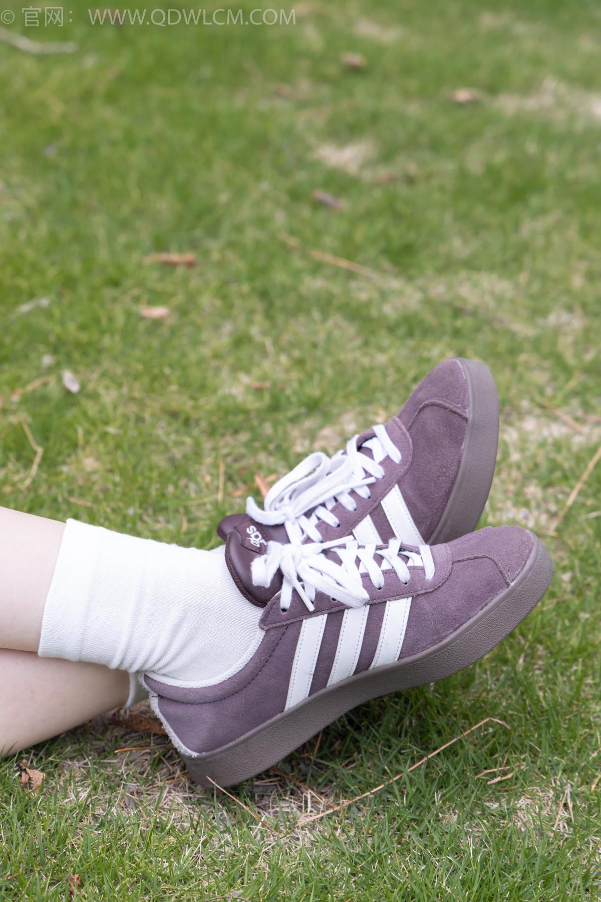 图片[20]-物恋传媒 NO.2393 奶糖-帆布鞋、白棉袜、裸足[96P] – 速更版-美库