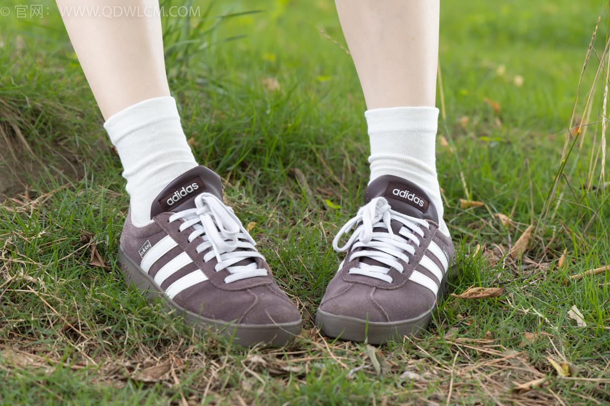 图片[55]-物恋传媒 NO.2393 奶糖-帆布鞋、白棉袜、裸足[96P] – 速更版-美库