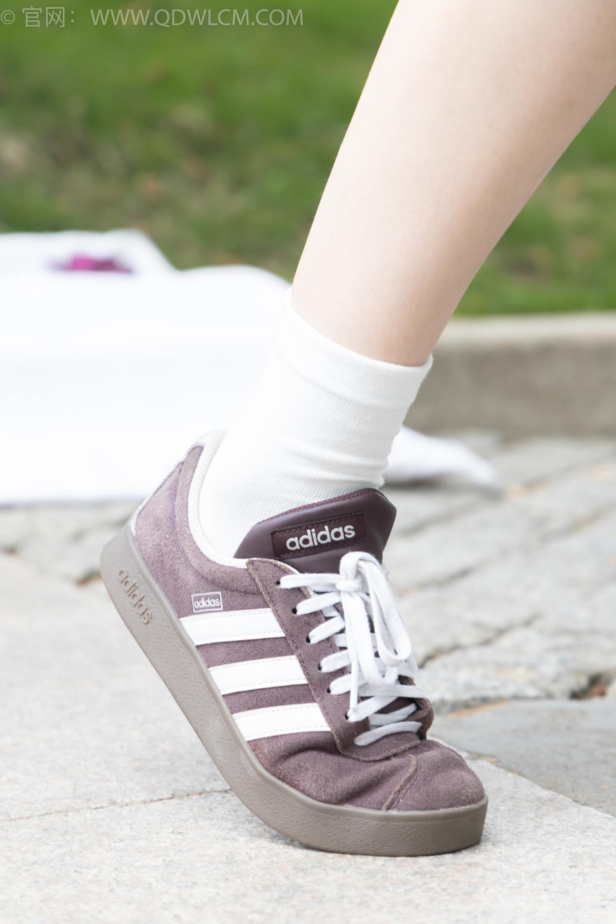 图片[75]-物恋传媒 NO.2393 奶糖-帆布鞋、白棉袜、裸足[96P] – 速更版-美库