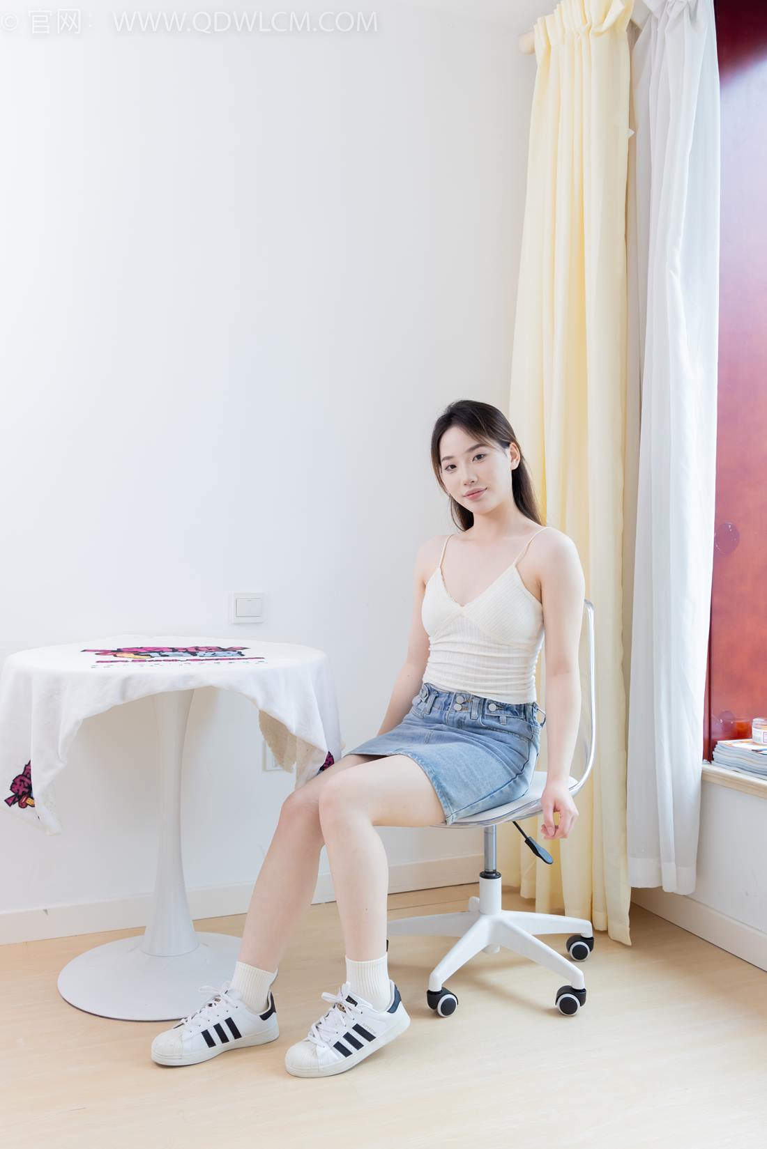 图片[11]-物恋传媒 NO.2395 荔枝-板鞋、白棉袜、裸足[110P] – 速更版-美库