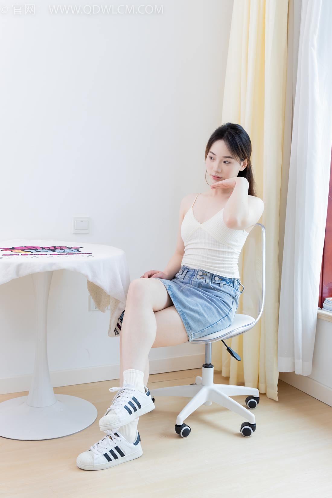 图片[17]-物恋传媒 NO.2395 荔枝-板鞋、白棉袜、裸足[110P] – 速更版-美库