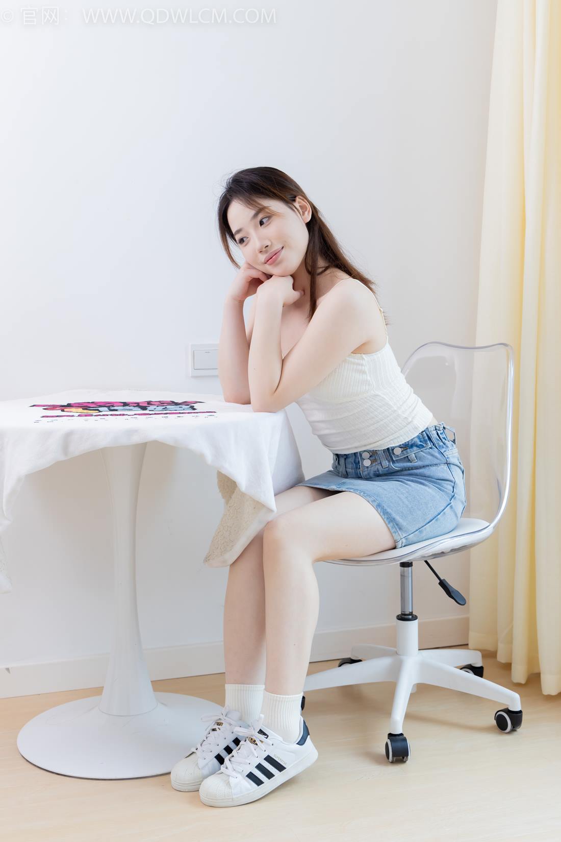 图片[21]-物恋传媒 NO.2395 荔枝-板鞋、白棉袜、裸足[110P] – 速更版-美库