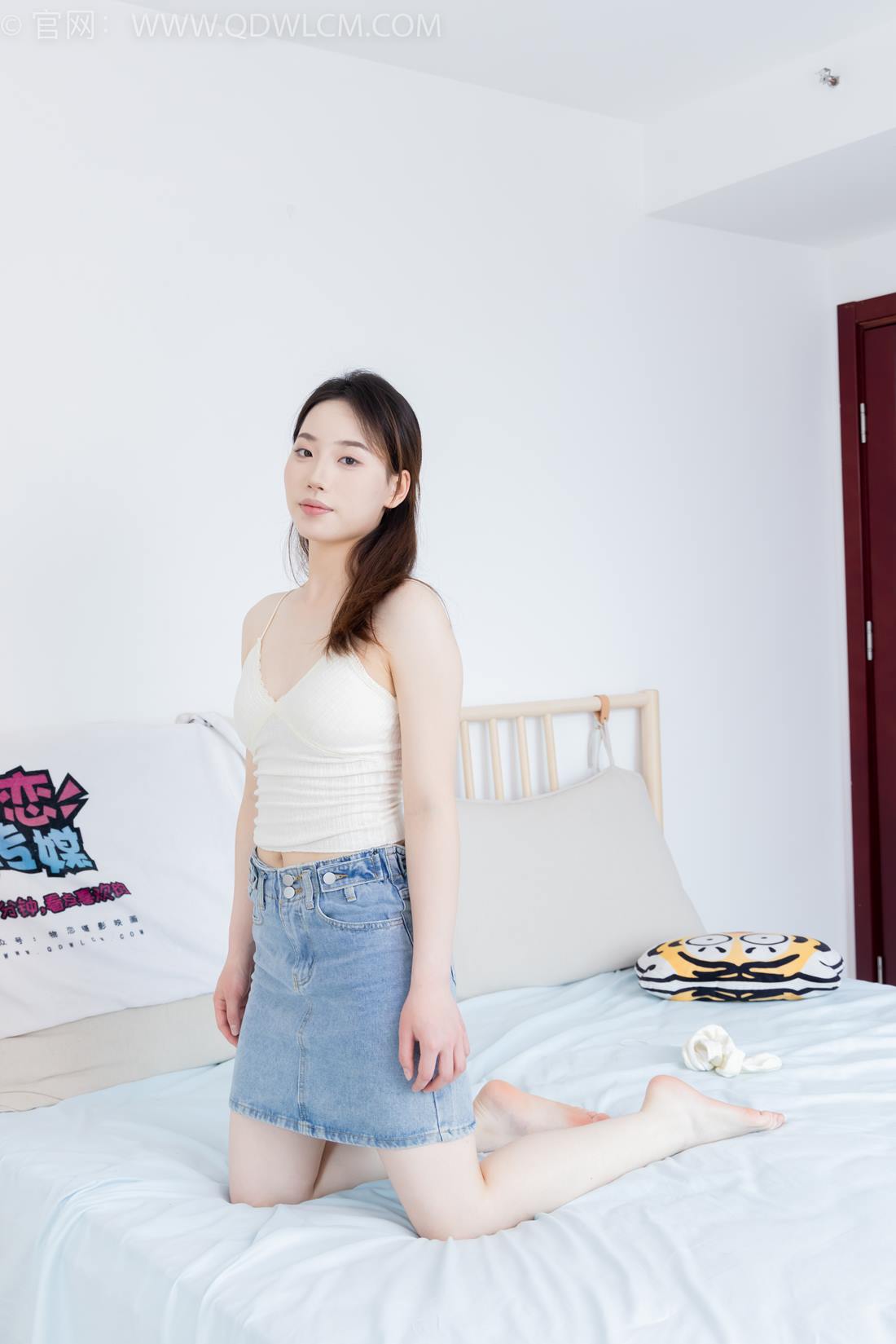 图片[80]-物恋传媒 NO.2395 荔枝-板鞋、白棉袜、裸足[110P] – 速更版-美库