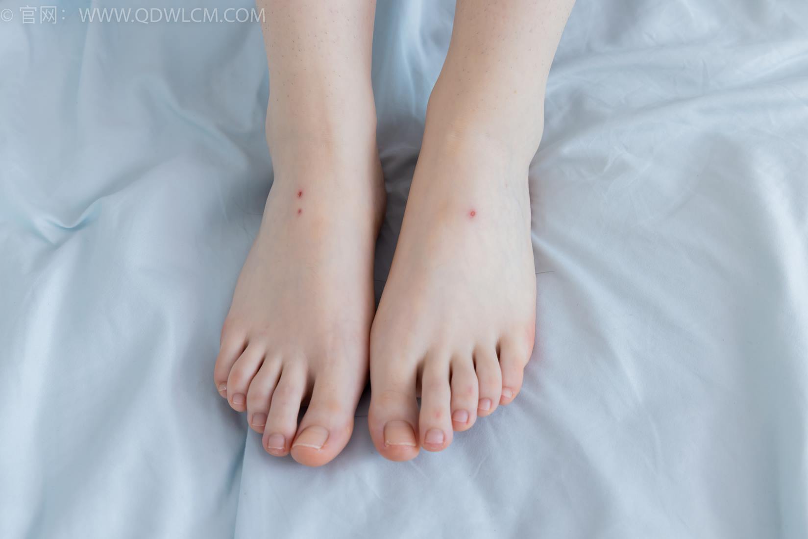 图片[91]-物恋传媒 NO.2395 荔枝-板鞋、白棉袜、裸足[110P] – 速更版-美库