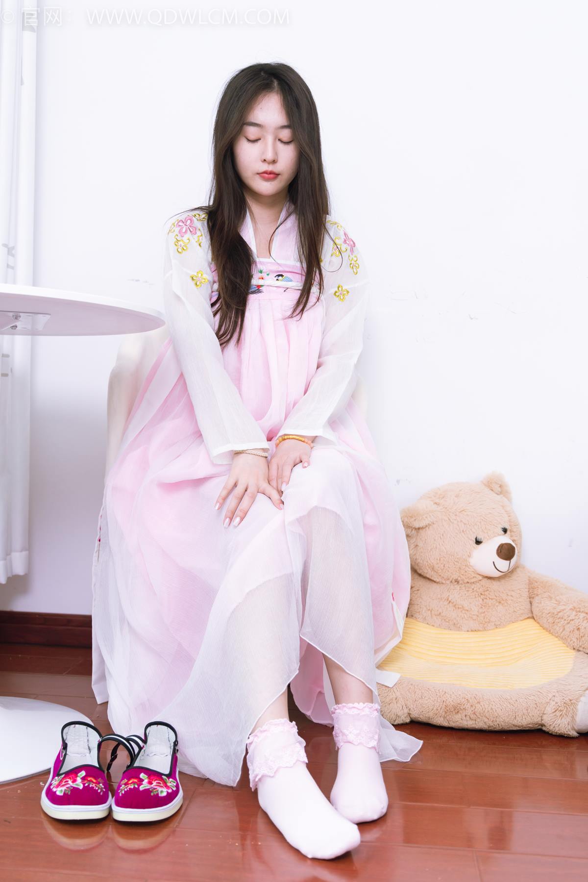 图片[23]-物恋传媒 NO.2397 美兔-汉服、布鞋、粉色棉袜[86P] – 速更版-美库