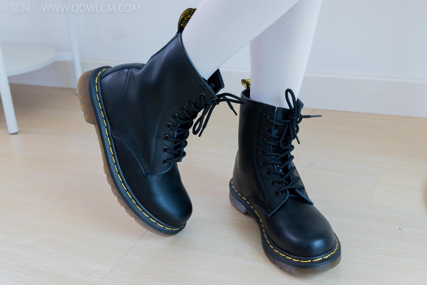 图片[10]-物恋传媒 NO.2398 嘉木-帆布鞋、马丁靴、过膝白袜[114P] – 速更版-美库