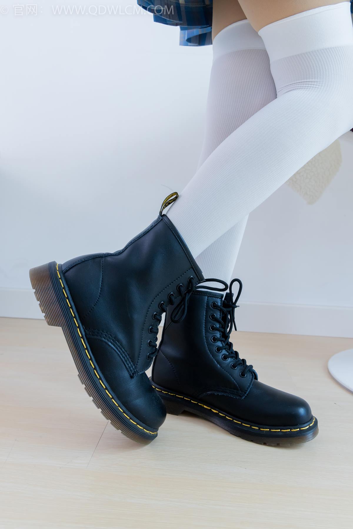 图片[11]-物恋传媒 NO.2398 嘉木-帆布鞋、马丁靴、过膝白袜[114P] – 速更版-美库
