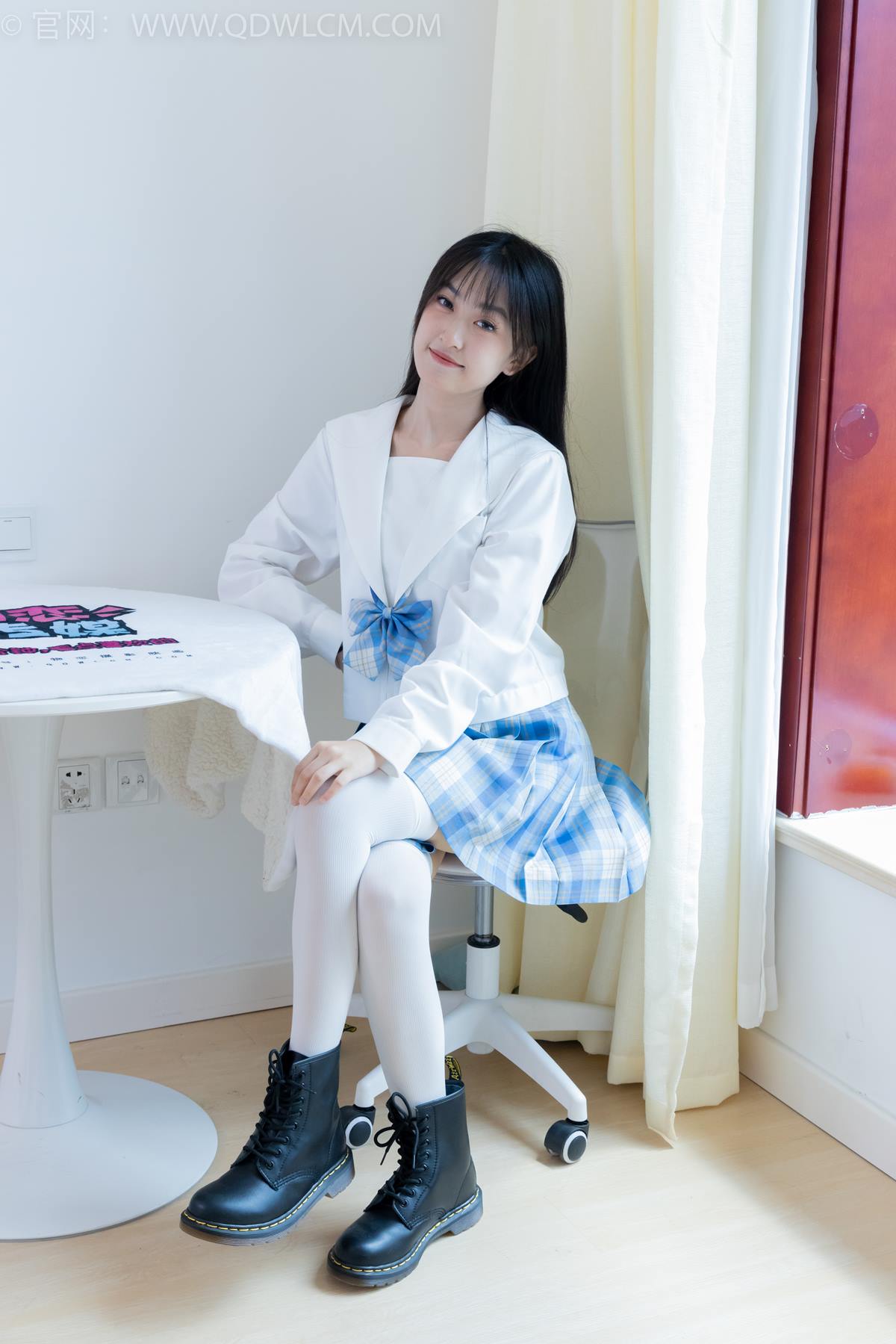 图片[20]-物恋传媒 NO.2398 嘉木-帆布鞋、马丁靴、过膝白袜[114P] – 速更版-美库