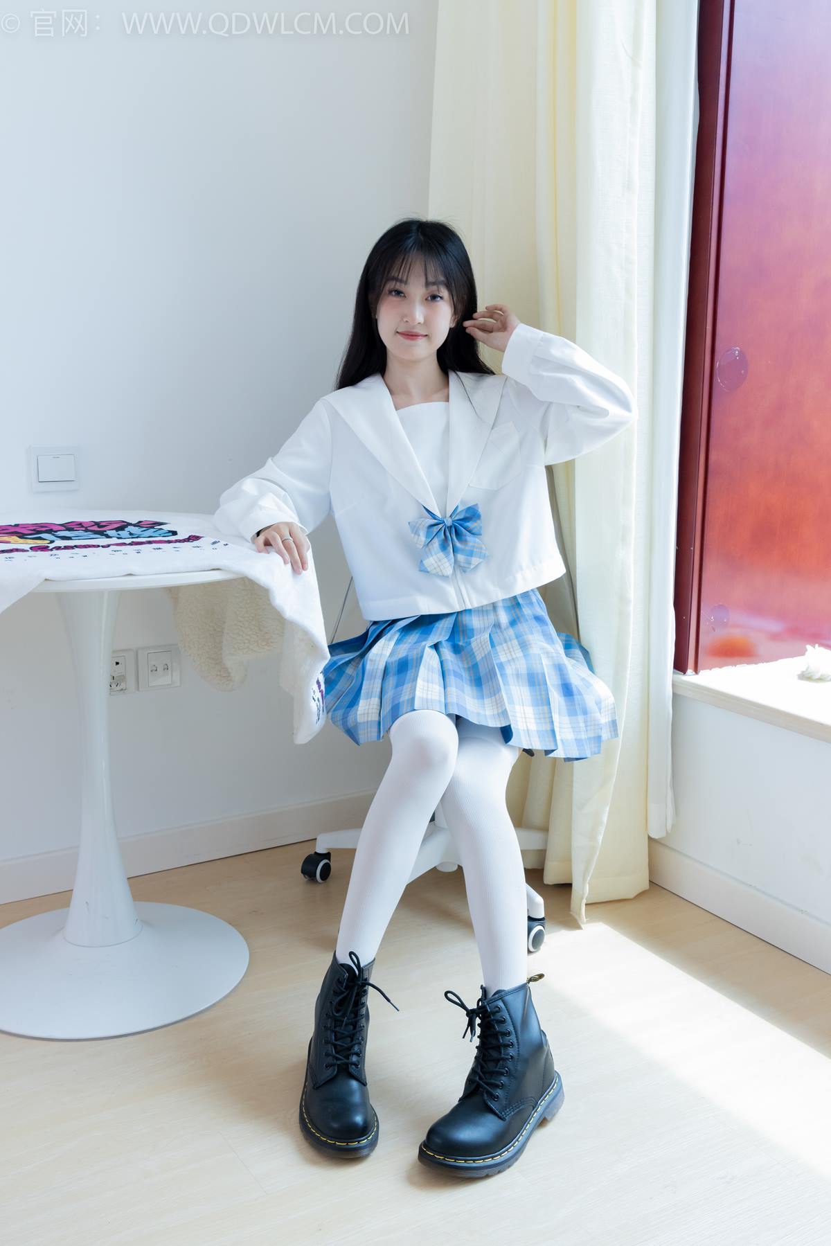 图片[24]-物恋传媒 NO.2398 嘉木-帆布鞋、马丁靴、过膝白袜[114P] – 速更版-美库