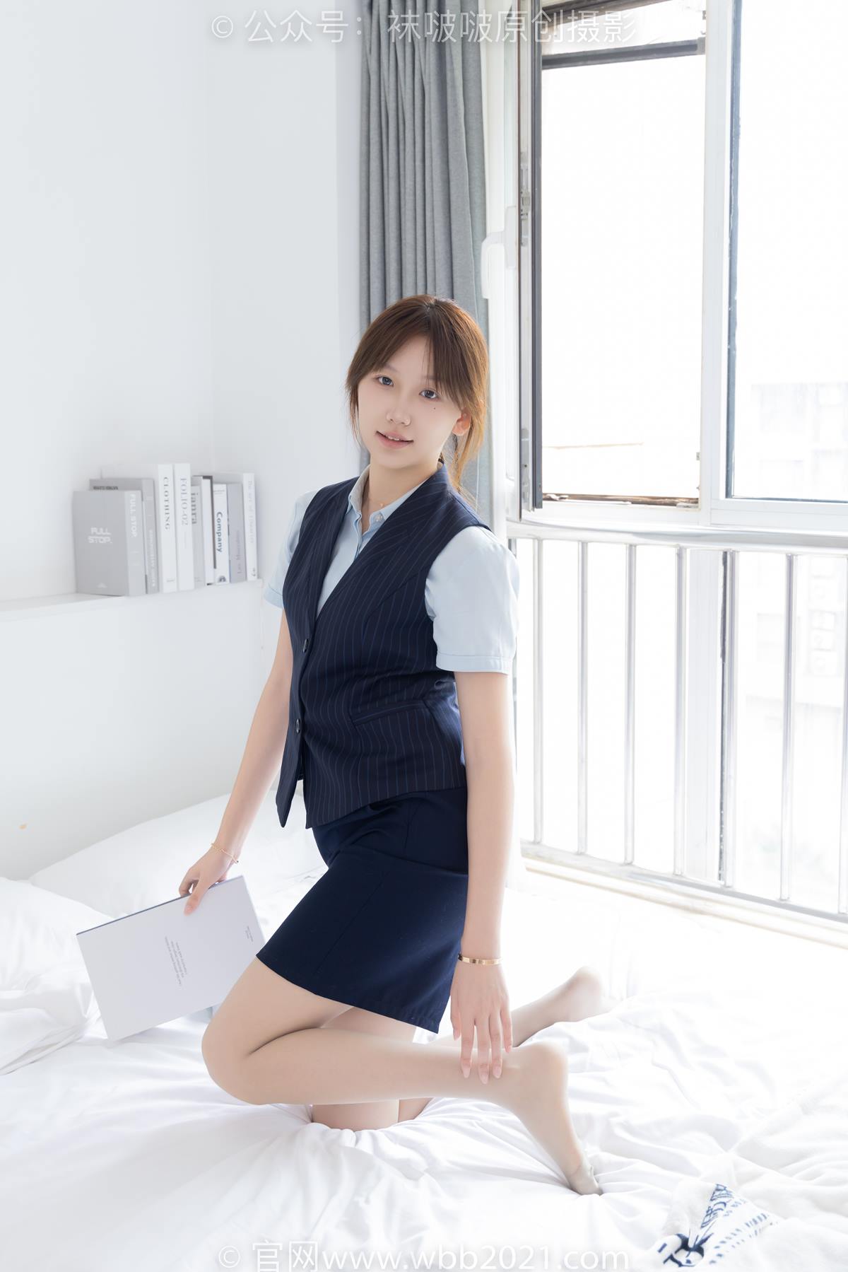 图片[57]-[BoBoSocks袜啵啵]NO.575 香菜-平底鞋、薄灰丝、银行制服[144P] – 速更版-美库