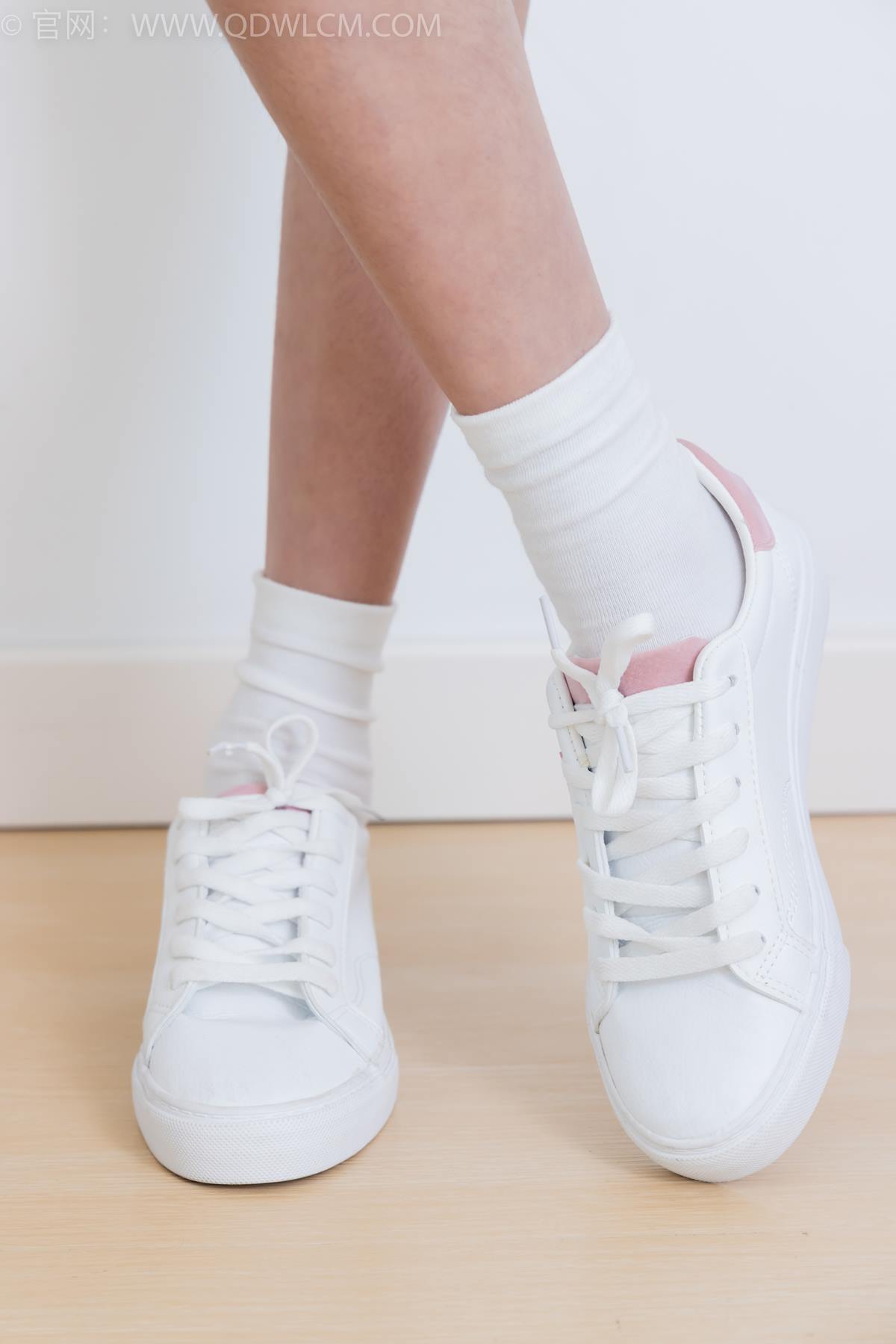 图片[73]-物恋传媒 NO.2399 小夏-板鞋、白棉袜、裸足[111P] – 速更版-美库