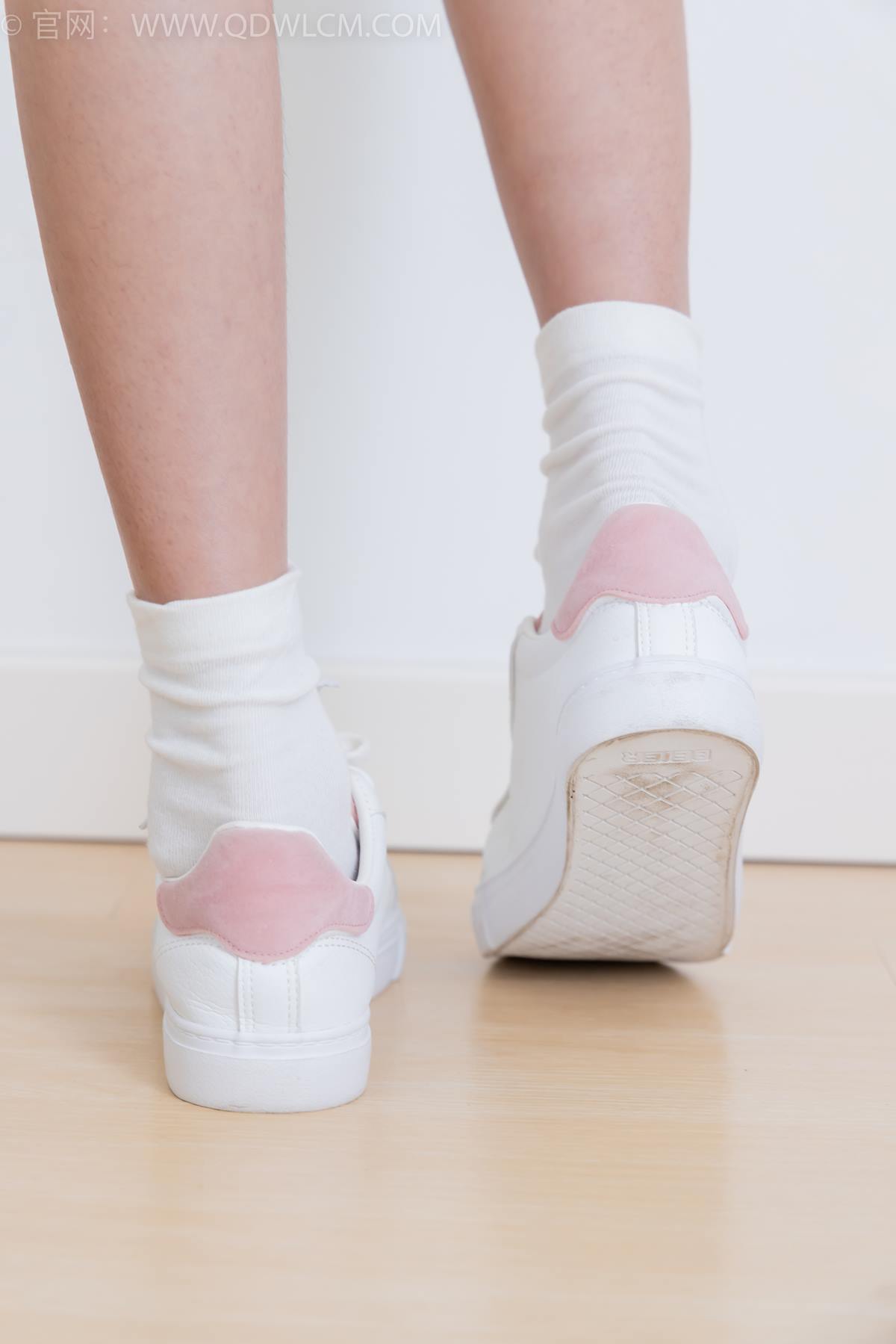 图片[98]-物恋传媒 NO.2399 小夏-板鞋、白棉袜、裸足[111P] – 速更版-美库