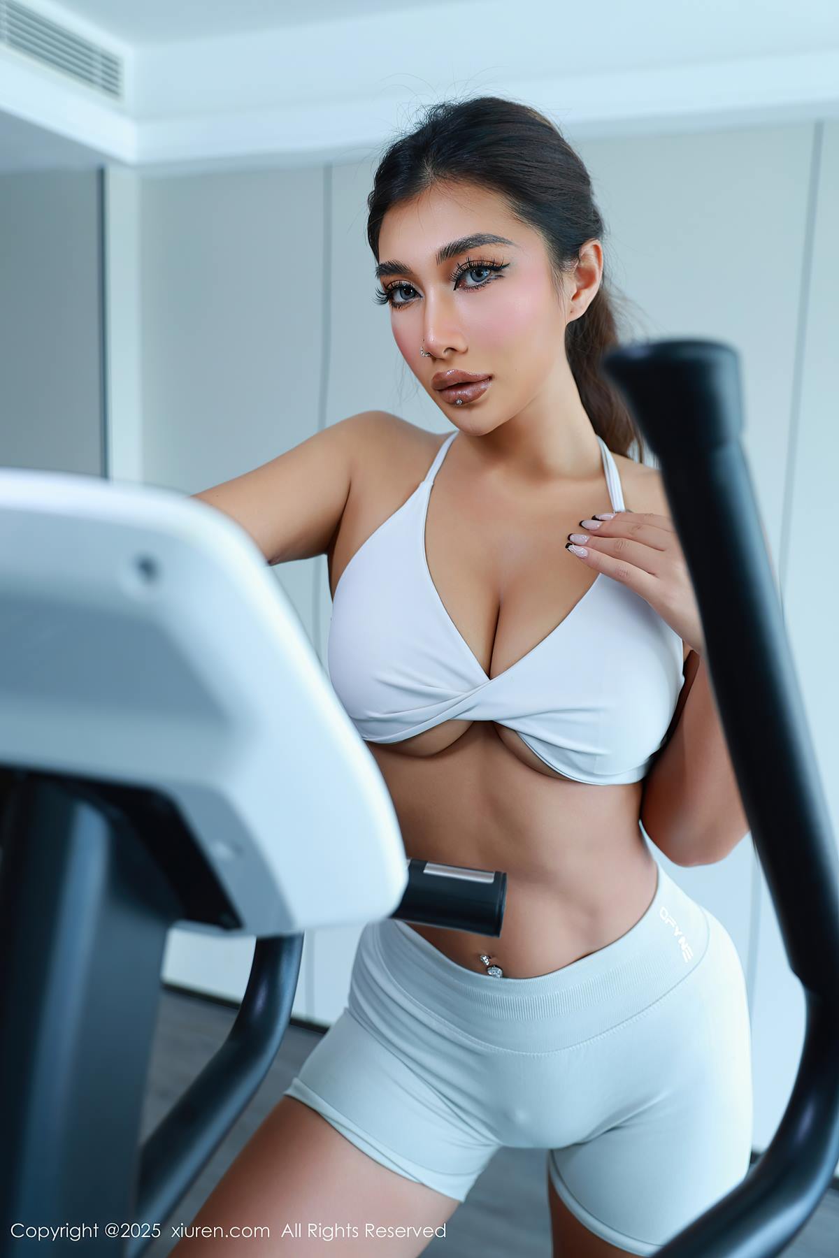 图片[24]-[Xiuren秀人网]2025.08.05 NO.10621 FE-[44+1P] – 速更版-美库