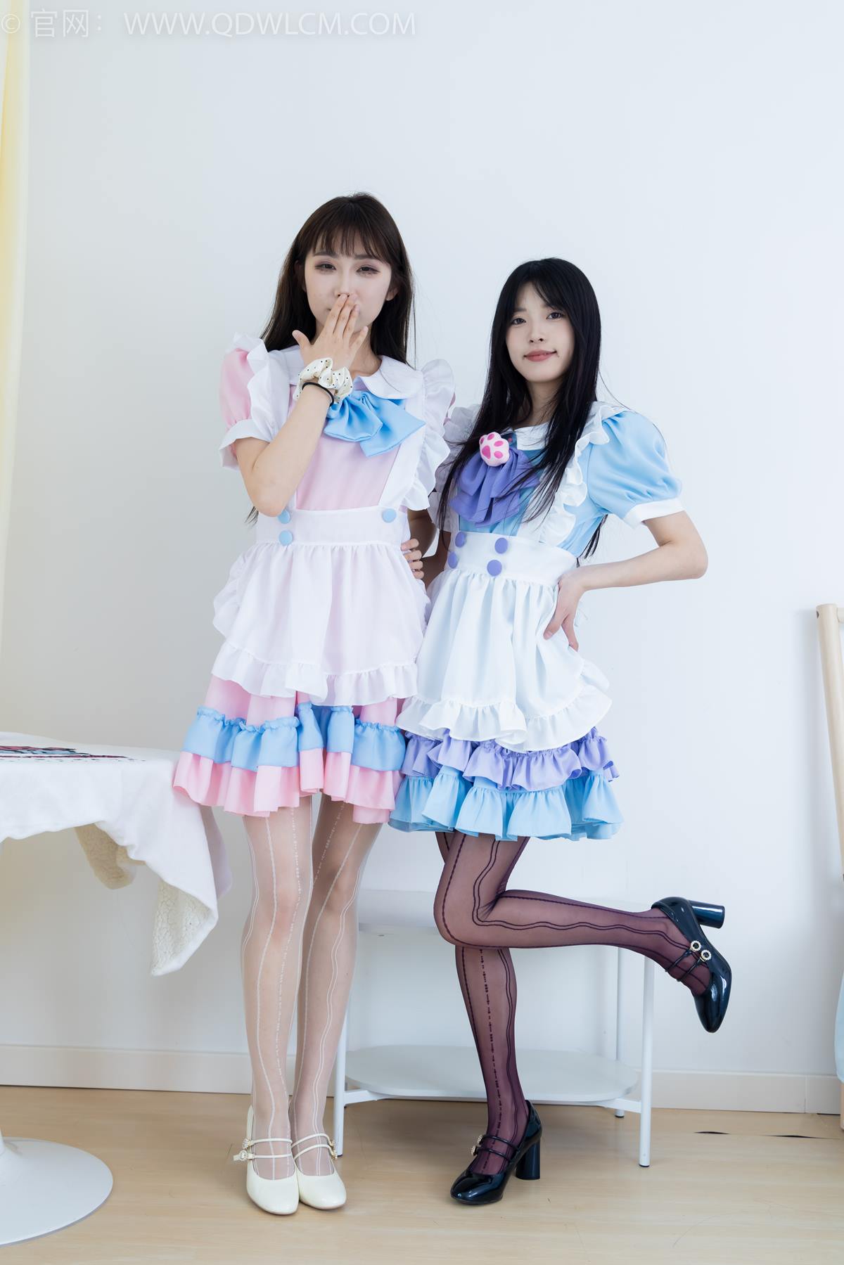 图片[45]-物恋传媒 NO.2400 茯苓&泡泡-高跟鞋、丝袜、互相挠脚心剧情[101P] – 速更版-美库