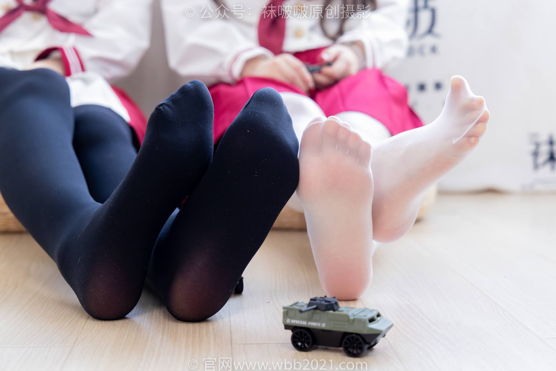 图片[98]-[BoBoSocks袜啵啵]NO.576 小甜豆甜甜圈-高跟鞋、厚黑丝、油亮薄白丝、裸足[161P] – 速更版-美库